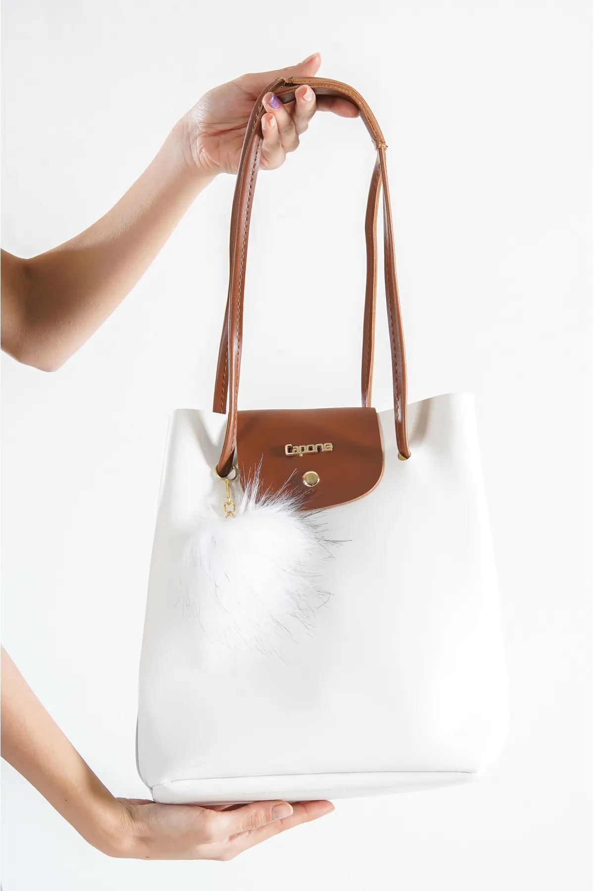 Capone Outfitters  Capone Padova Leder Weiße Damen-Umhängetasche