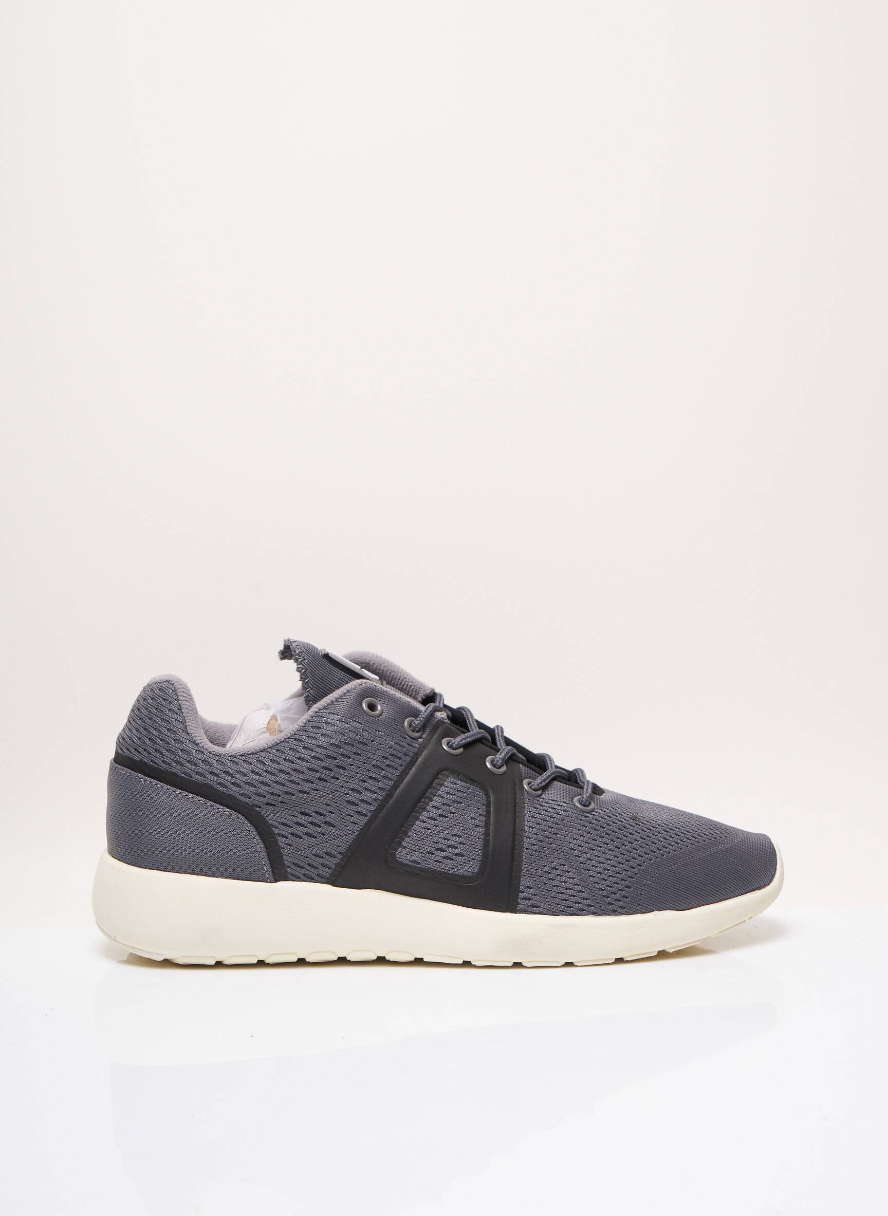 Asfvlt Baskets Femme couleur gris