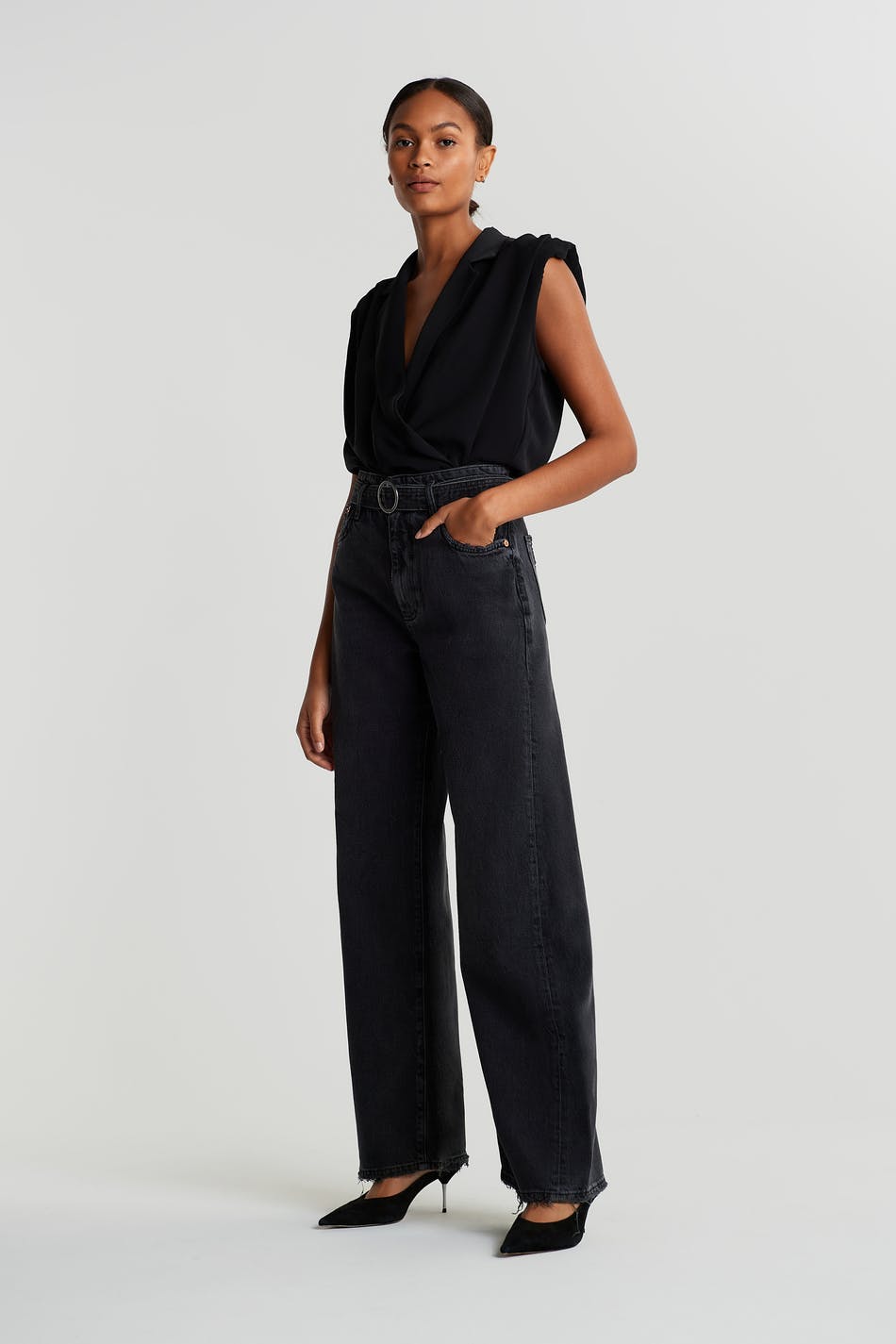 Belted wide jeans