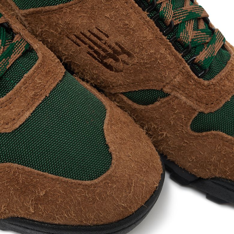 New Balance UALGSBG true brown