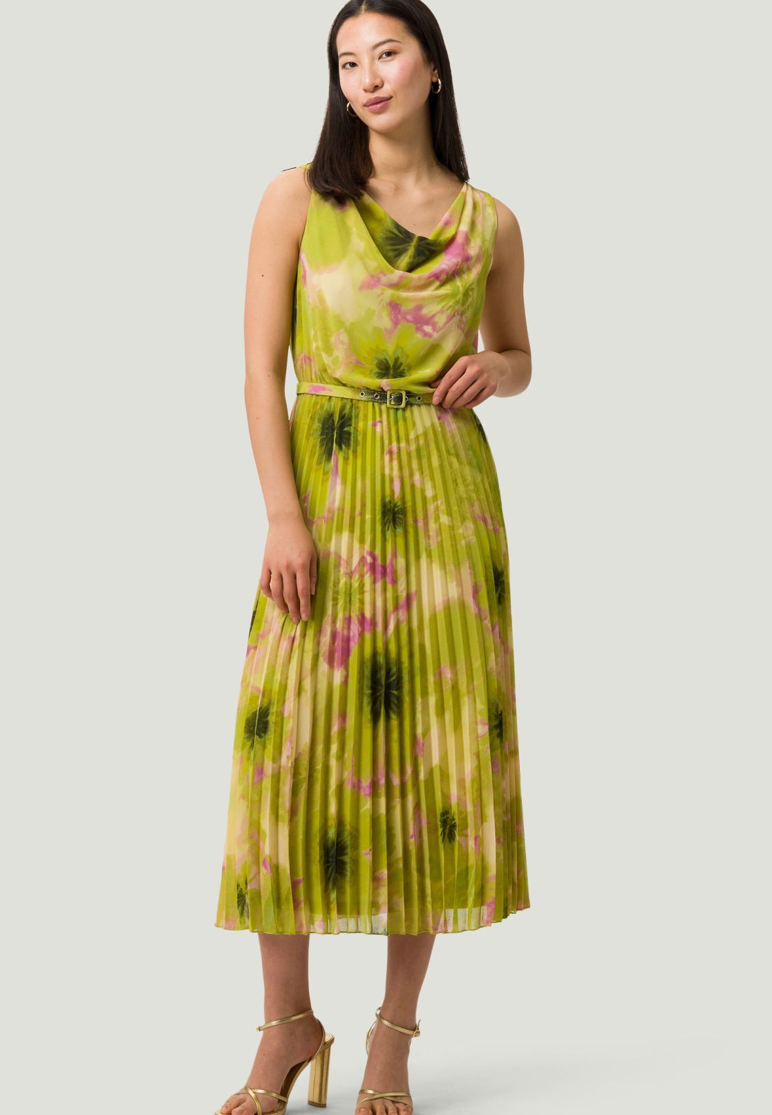 Chiffonkleid mit Plisseefalten