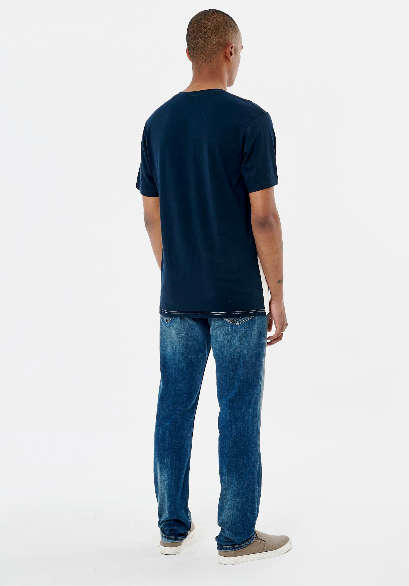 TEBA   T-shirt bleu marine et ecru homme 100% coton
