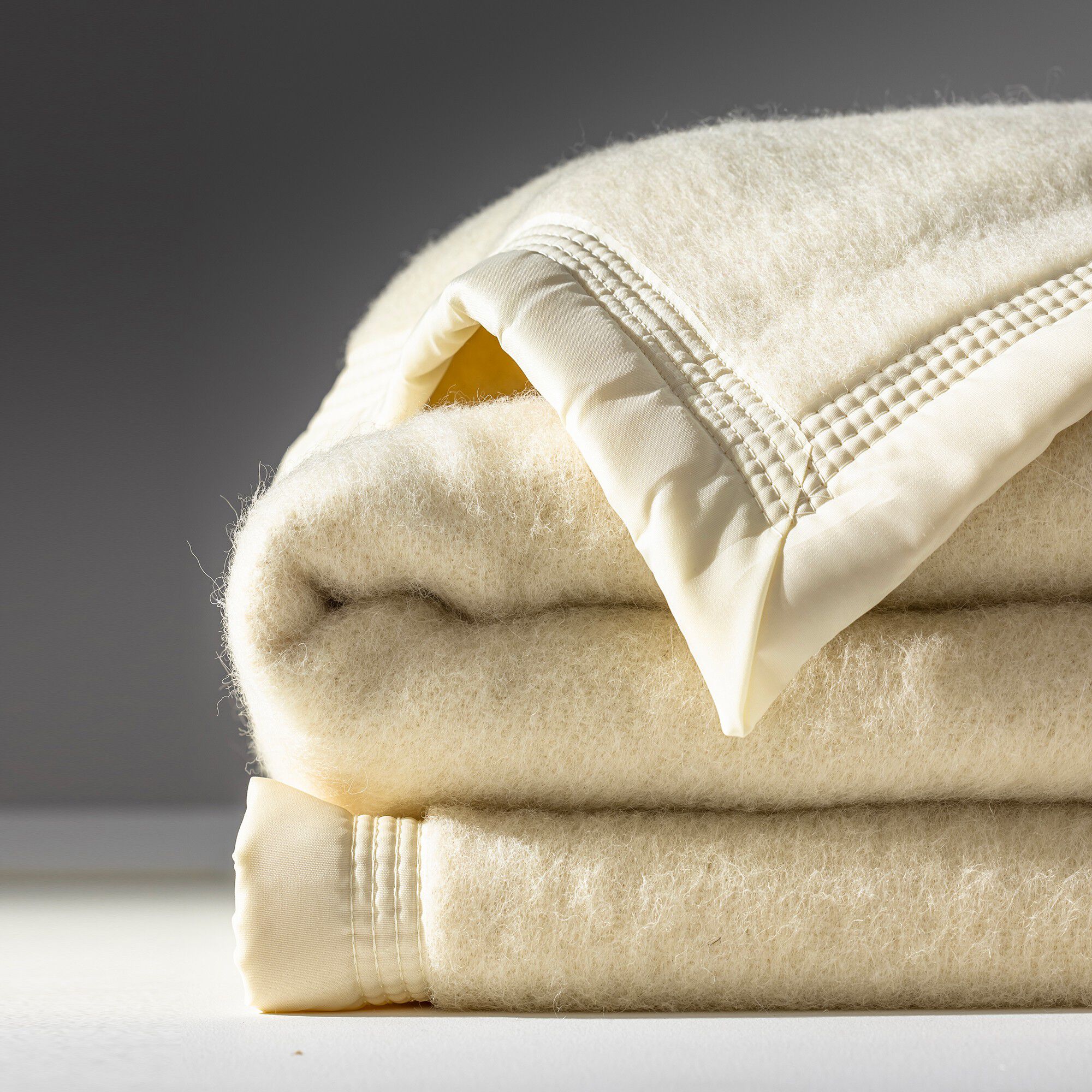 Couverture bicolore laine 800g/m2