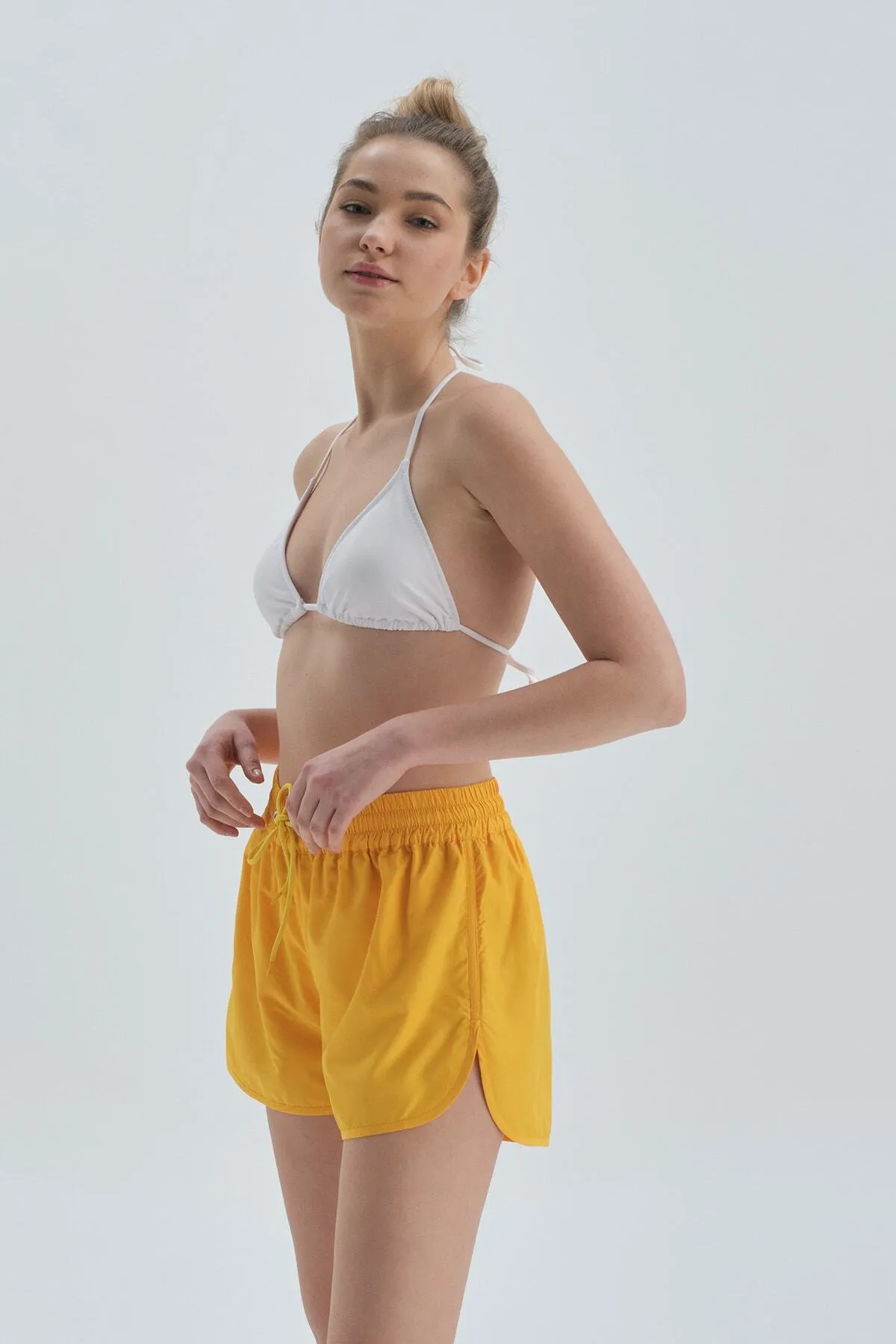 Dagi  Gelbe Mikro-Badeshorts mit elastischem Bund
