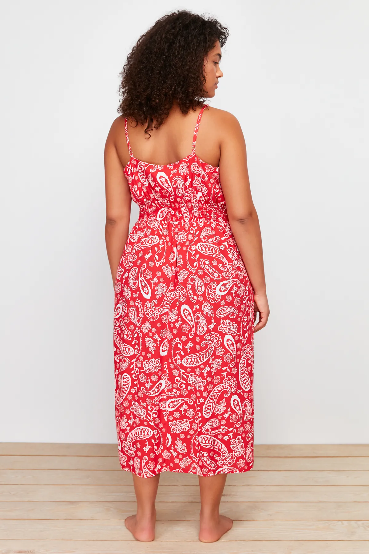 Trendyol Curve  Mehrfarbig gemustertes gewebtes Strandkleid TBBSS24AH00072