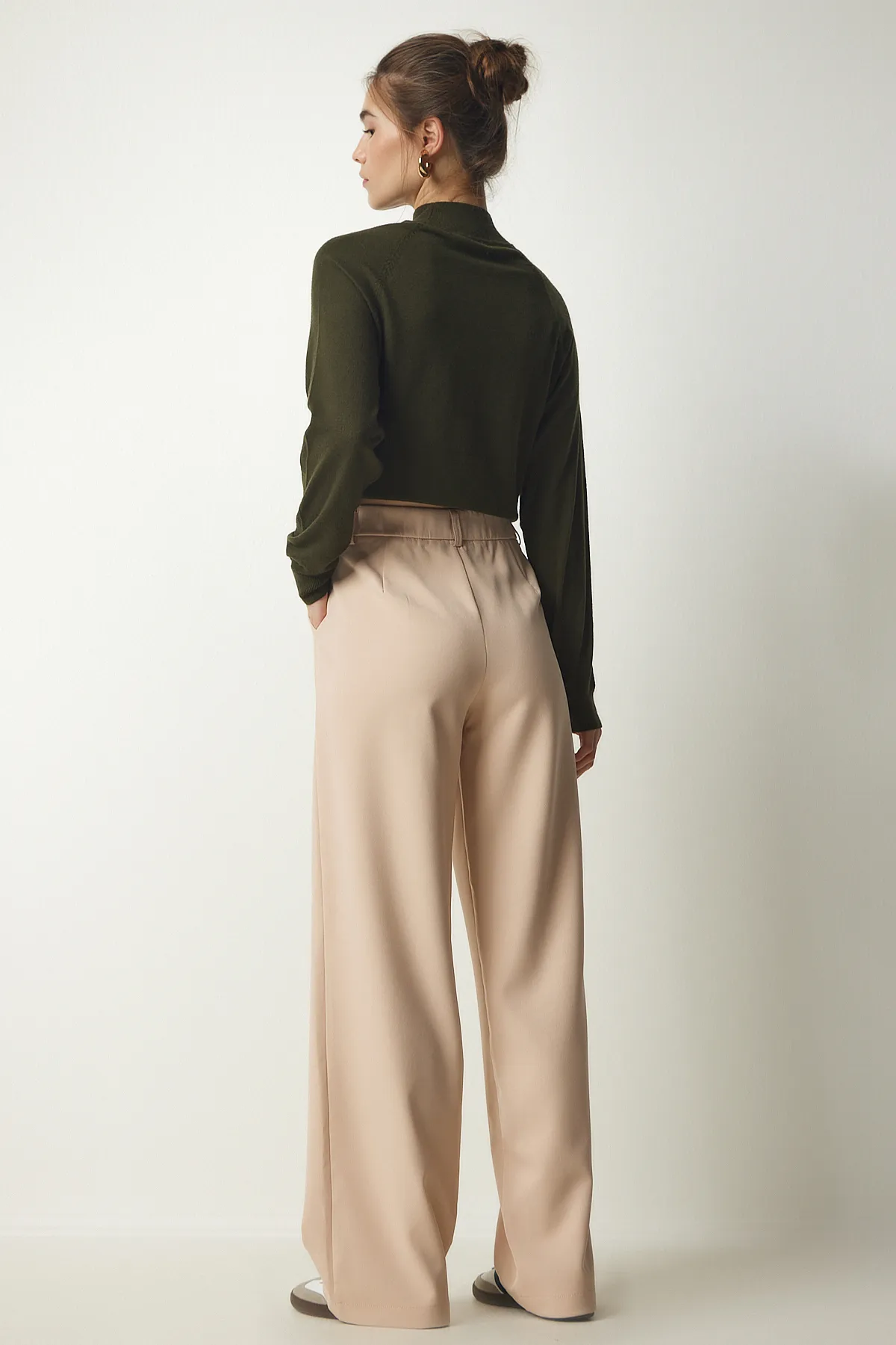 Happiness İstanbul  Cremefarbene plissierte Webhose für Damen UB00188