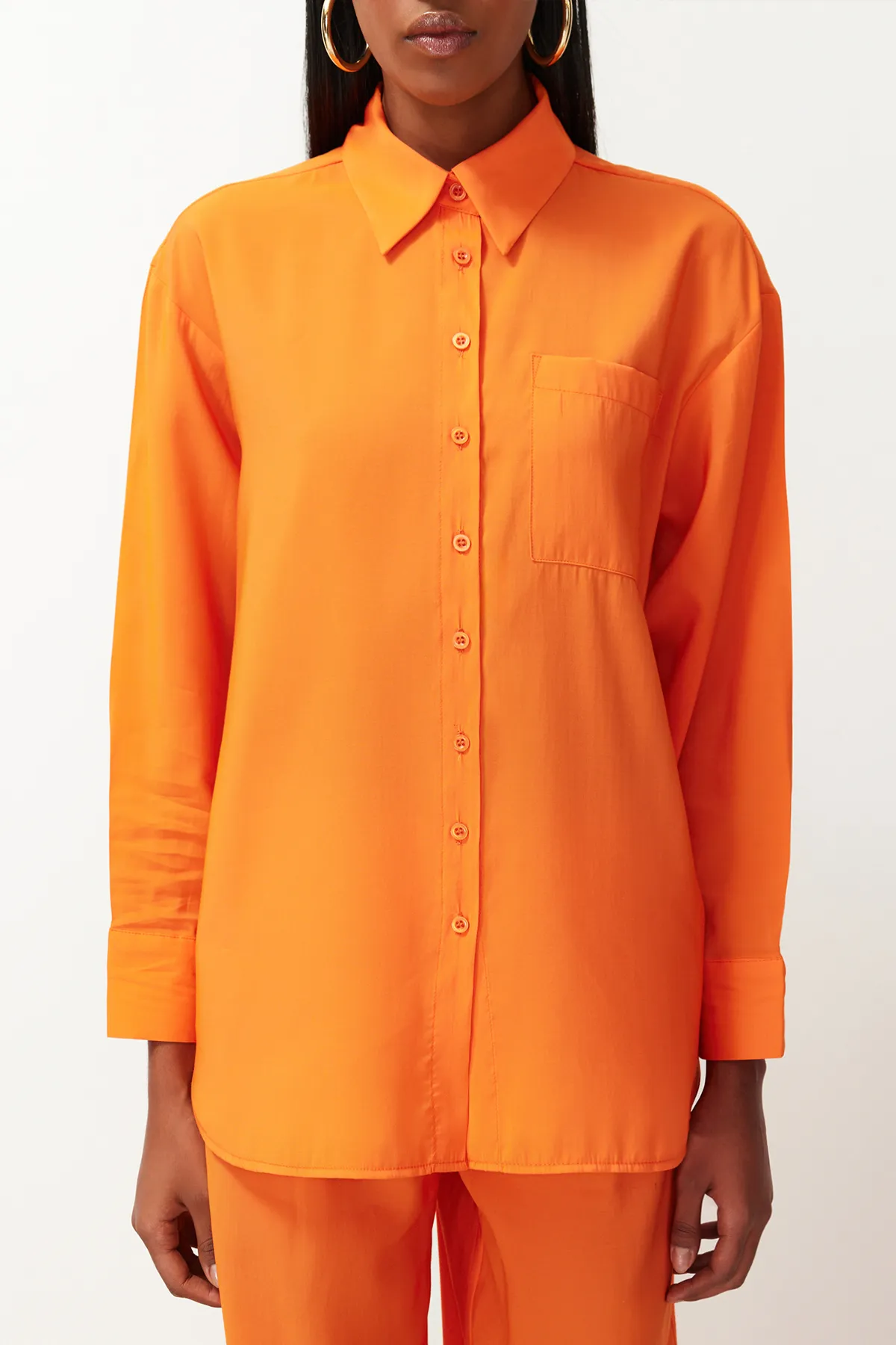 Trendyol Collection  Orangefarbenes Modal-Mischgewebe-Hemd, Hose, gewebtes Bottom-Top-Set TWOSS24AU00018
