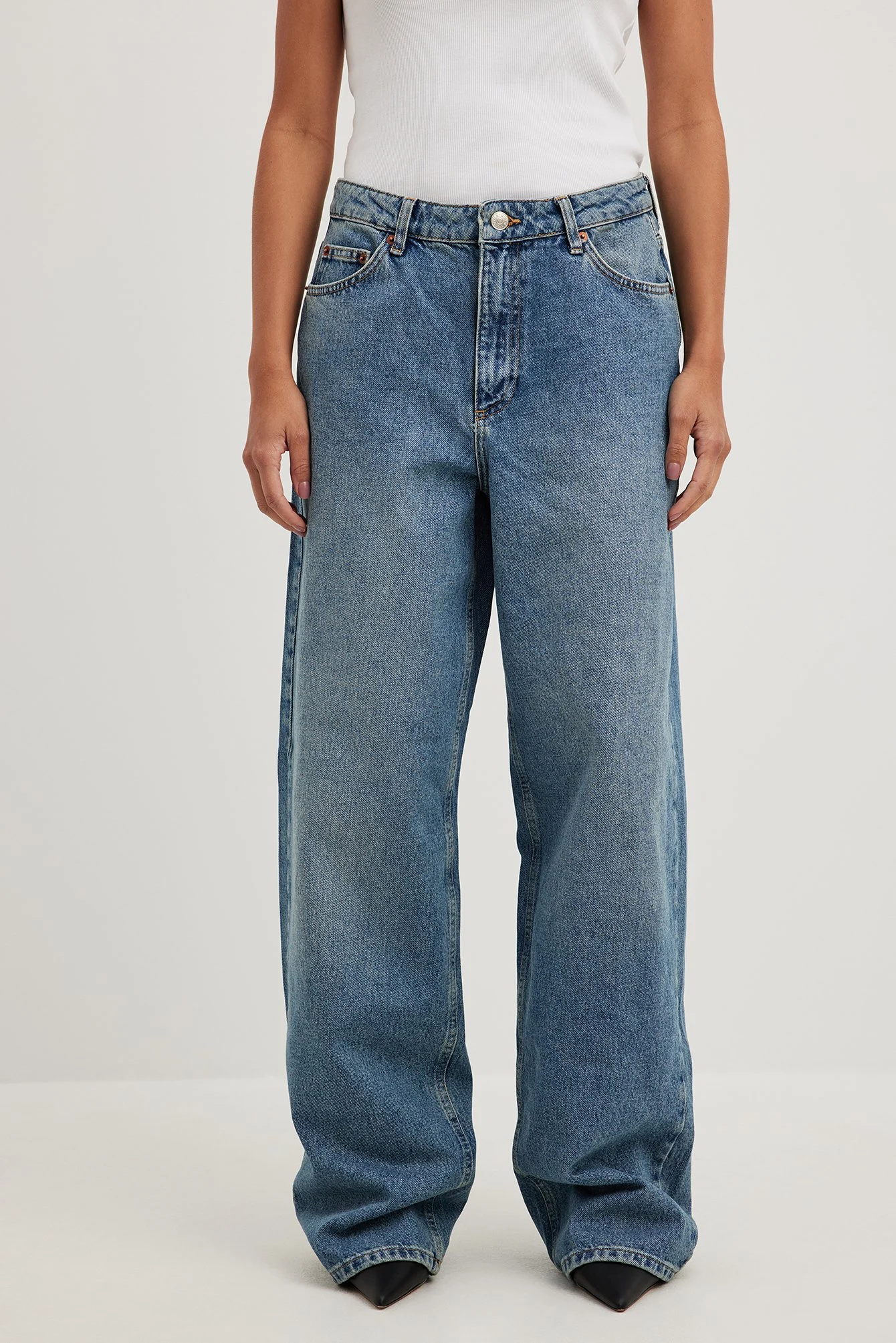 Lockere Jeans mit mittlerer Taille