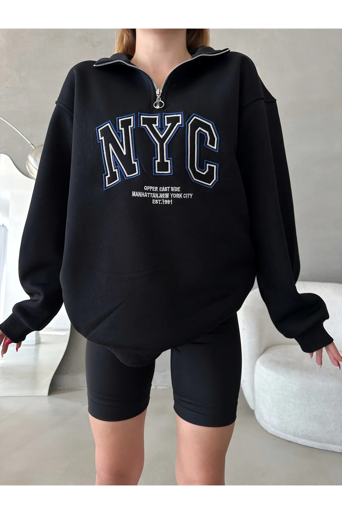 IŞILDA FASHION  Sweatshirt - Schwarz - Regular Fit