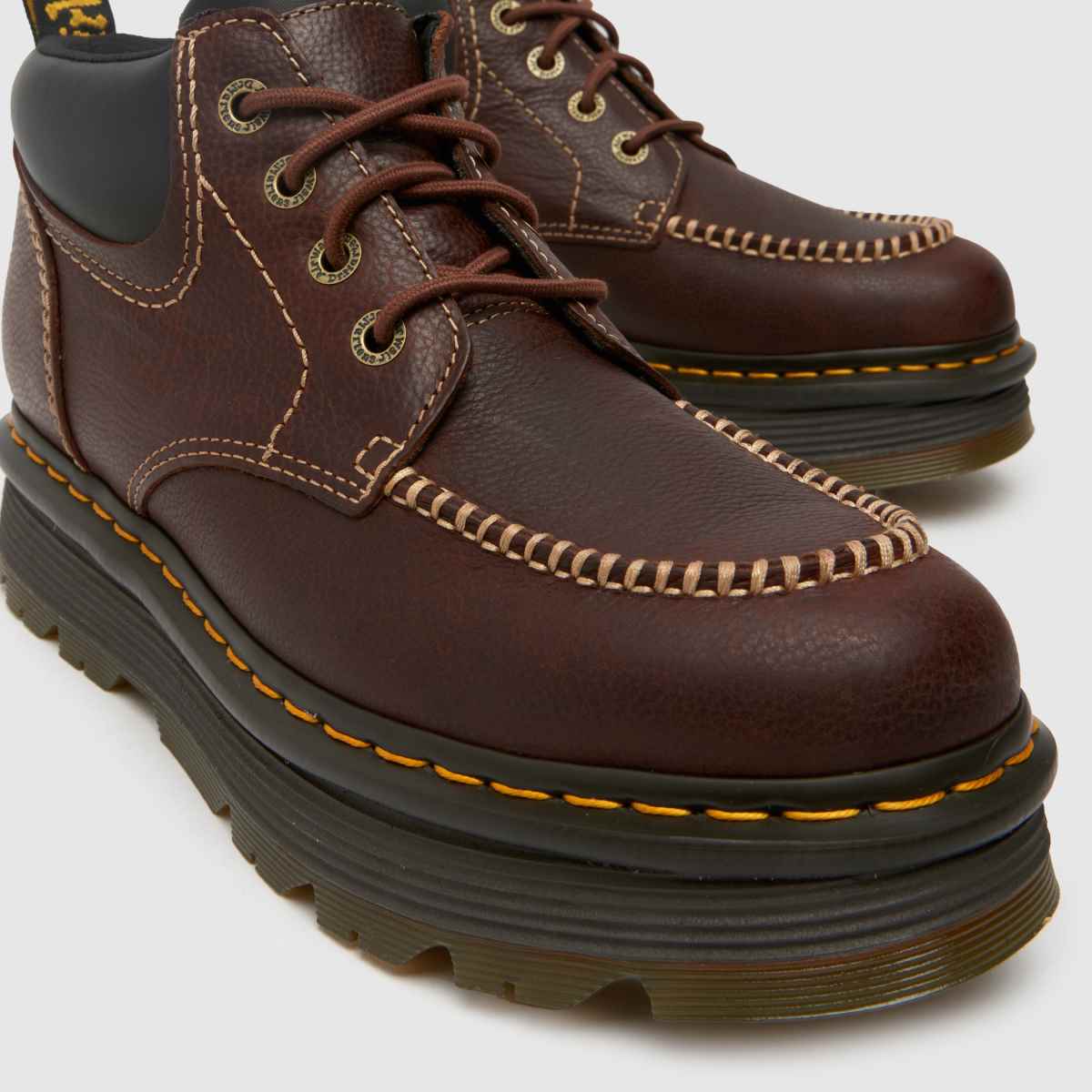 Dr. Martens zebcakk csizma sötétbarna színben