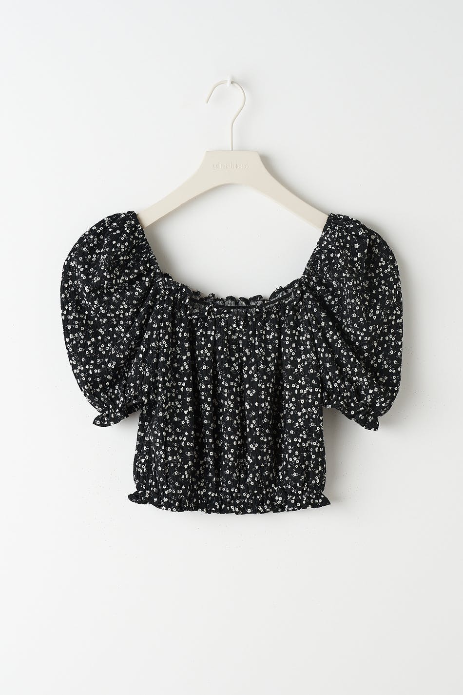 Y puff sleeve top