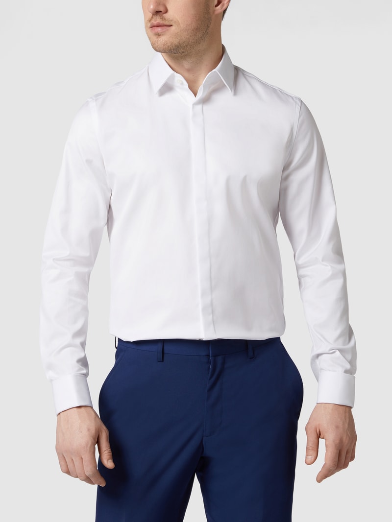 Slim Fit Business-Hemd mit Kentkragen in weiß