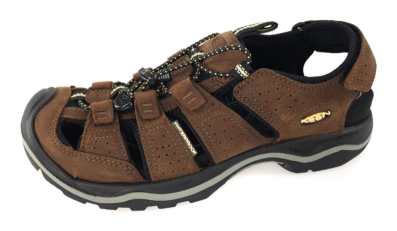 KEEN Rialto 1014675 Braun bison/black