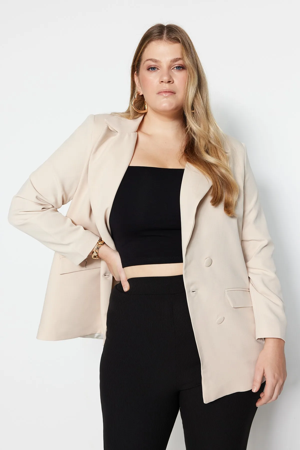 Trendyol Curve  Jacke mit Steintaschendetail TBBSS22CE0180