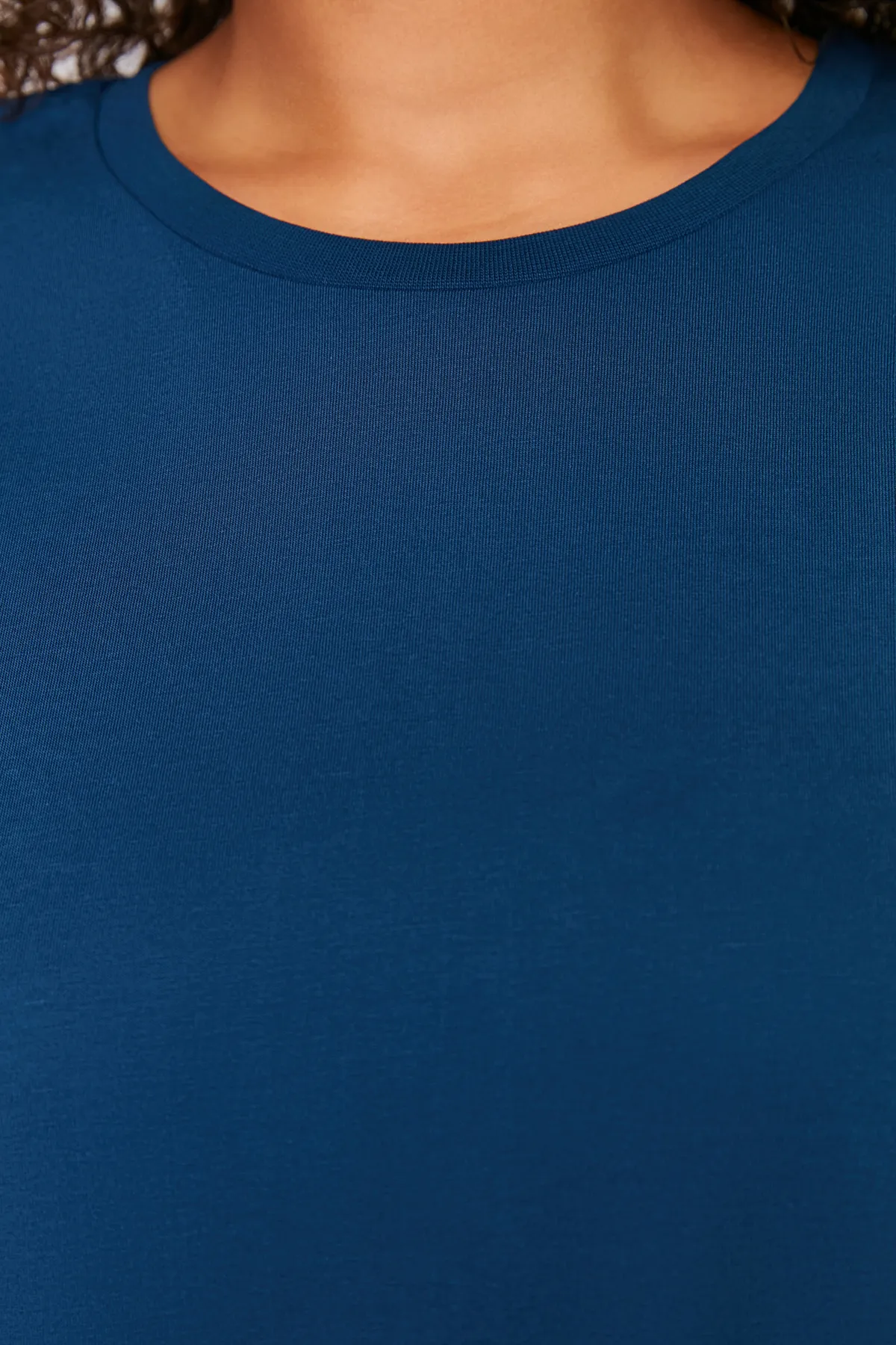 Trendyol Curve  Marineblaues Midi-Strick-T-Shirt-Kleid TBBSS24AH00067