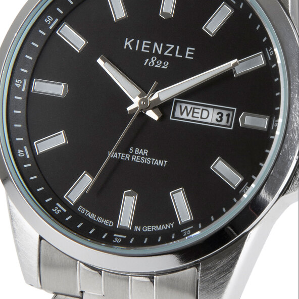 Herren-Armbanduhr mit Tag- und Datumsanzeige Model-No AN4-KIAU-MG