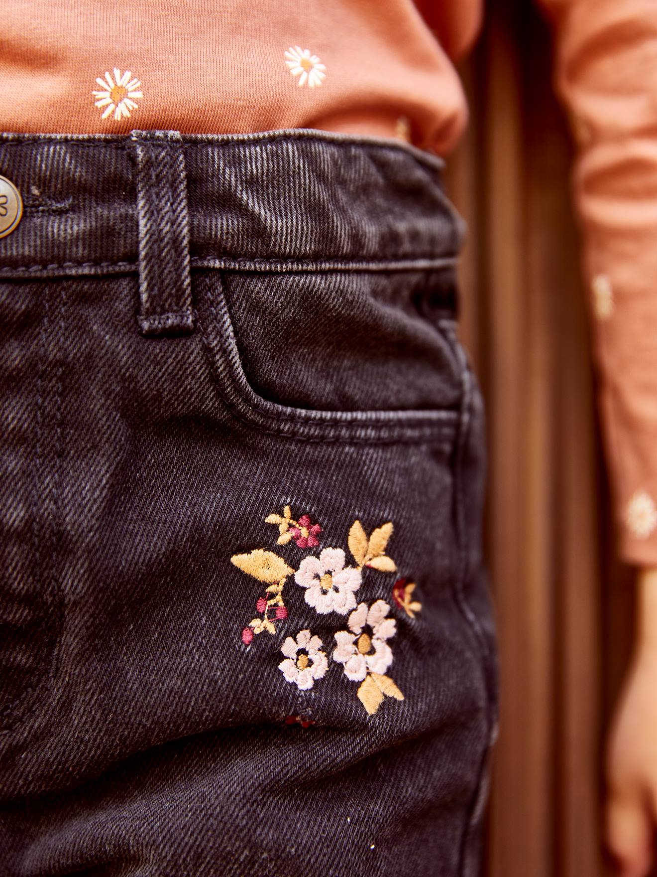 Jean large brodé fleurs fille noir imprimé