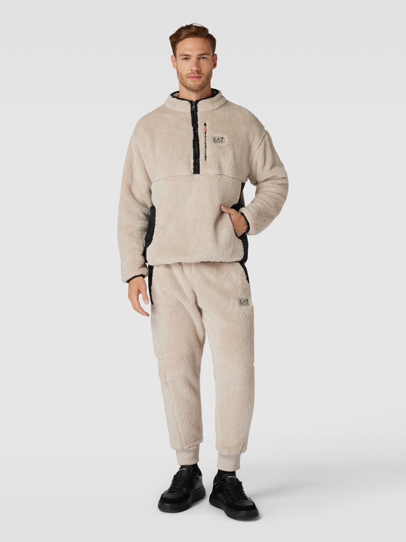 Sweatshirt mit Teddyfell in beige