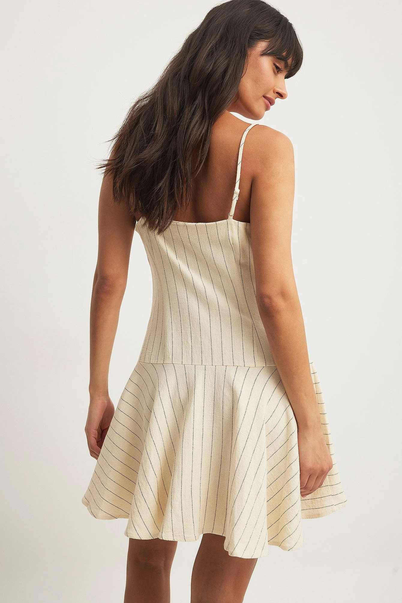 Nadelstreifen-Minikleid aus Leinen-Mix