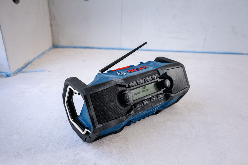 Rádio Bosch Blue 06014A3300 GPB18V-3SC s batériou, bez batérie a nabíjačky v krabici