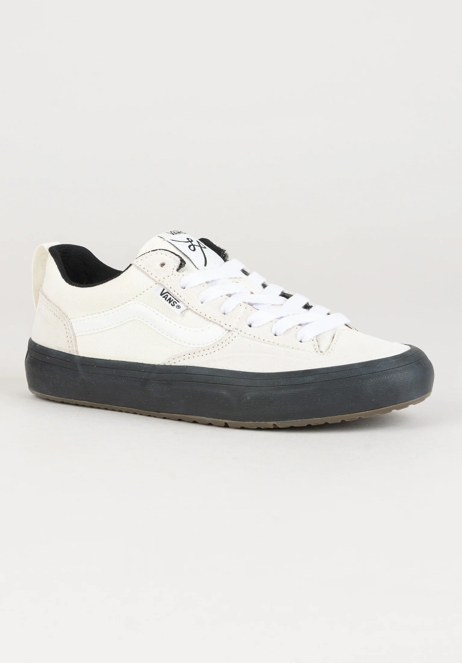 Skate Lizzie Low