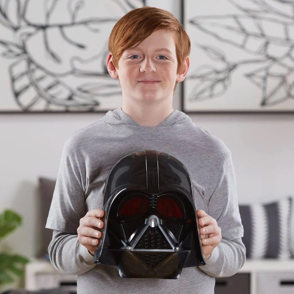 Hasbro Verkleidungsmaske Darth Vader mit Stimmenverzerrer, Komm auf die dunkle Seite mit nur einem Knopfdruck!