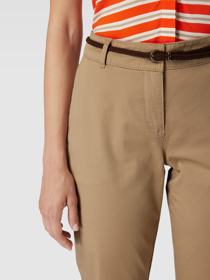 Chino mit Gürtel in beige