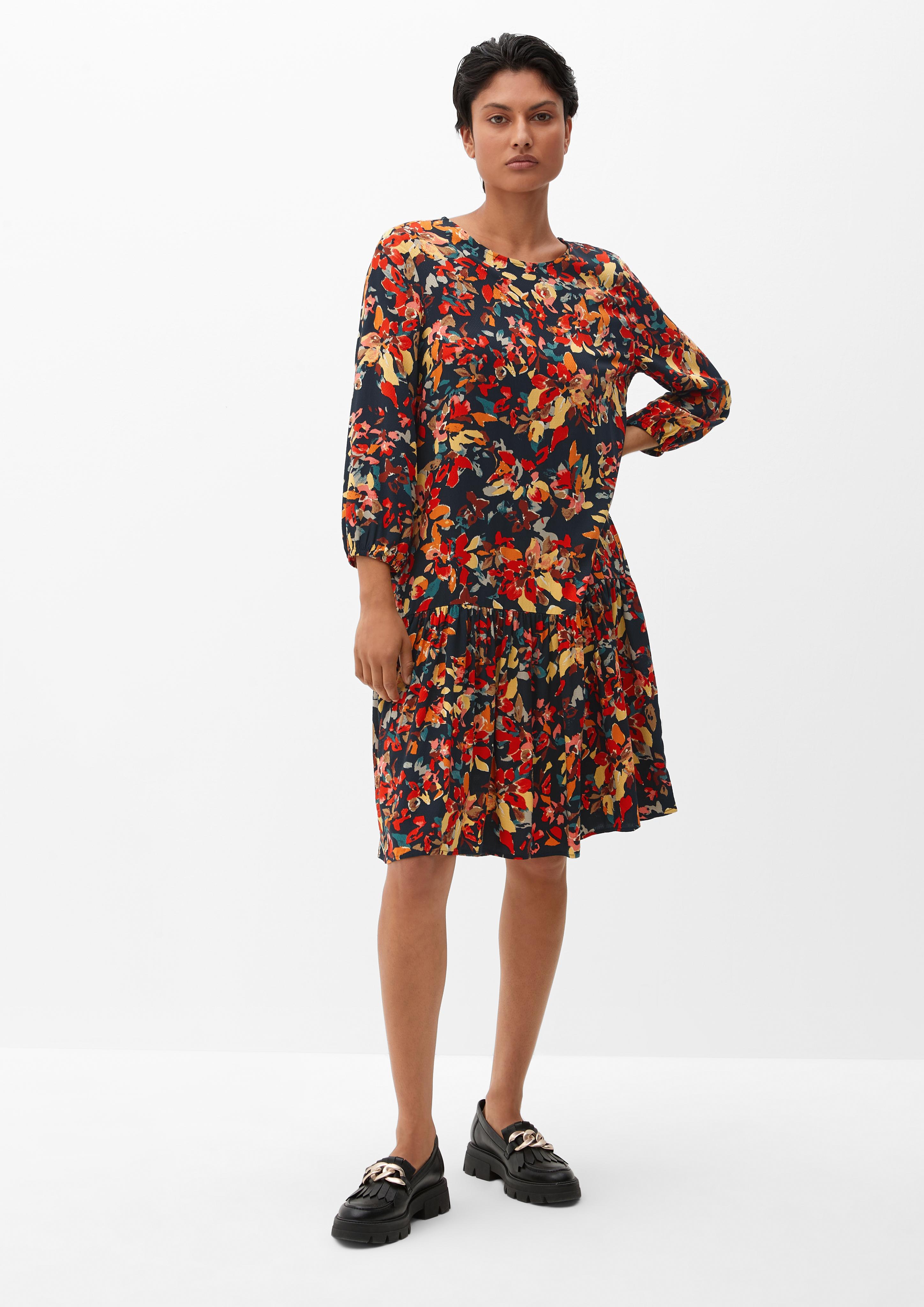 Gemustertes Kleid mit Volant  2120533-59A0