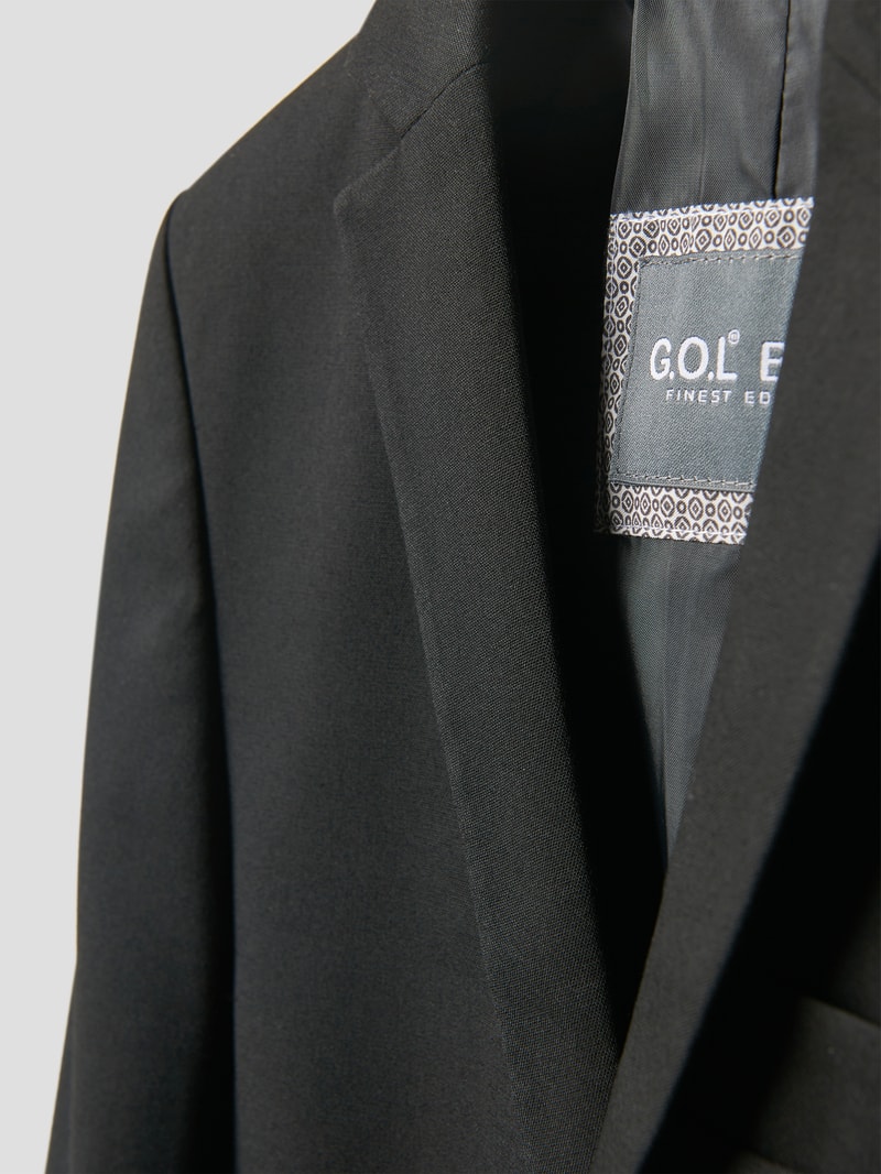 Slim Fit 2-Knopf-Sakko mit paspelierten Pattentaschen in schwarz