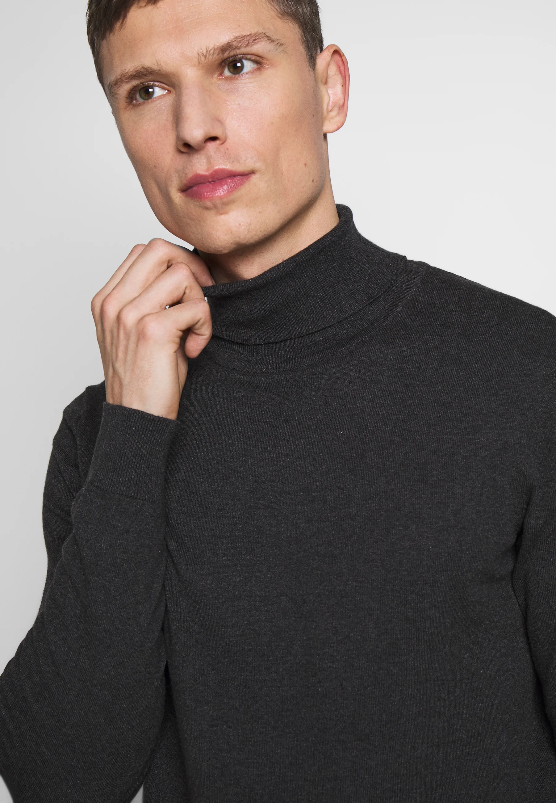 Pier One PAQUETE DE 2 - CUELLO ALTO BÁSICO - Suéter