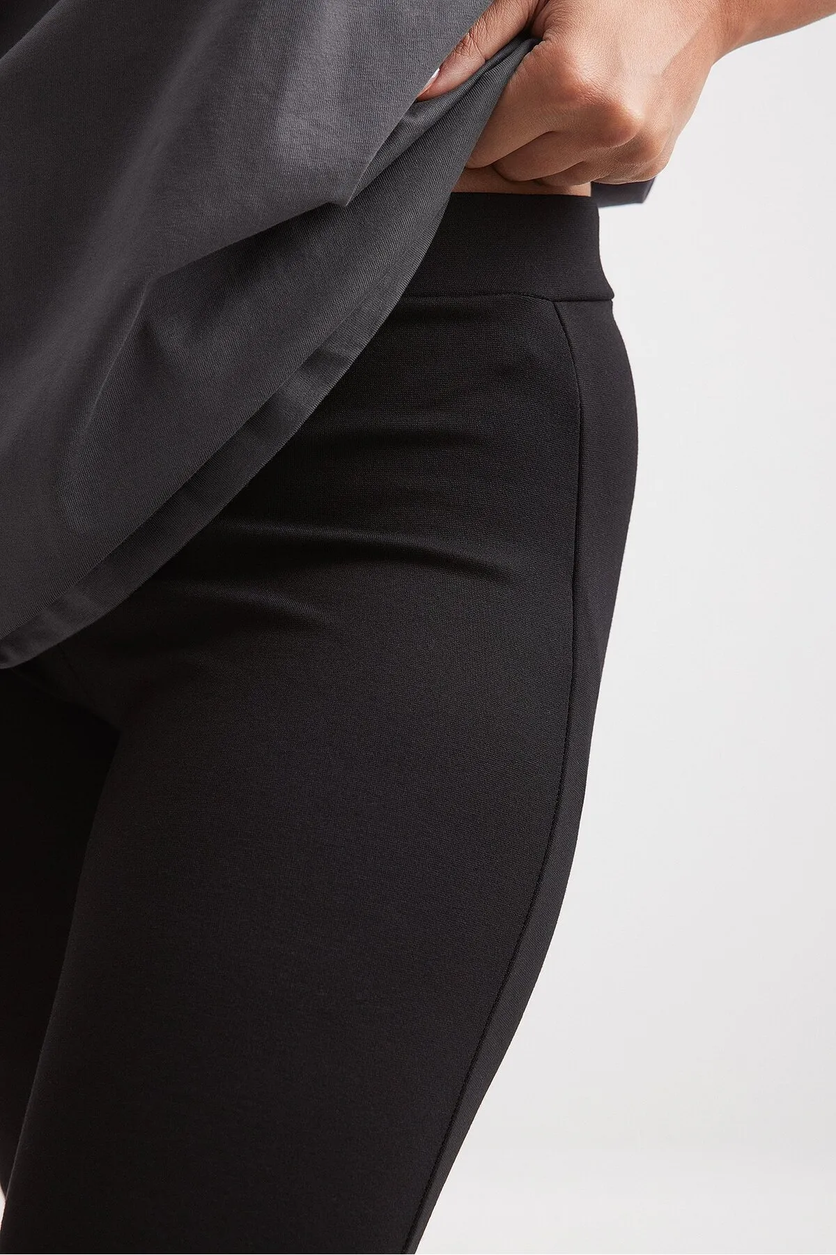 NA-KD  Bootcut-Leggings mit mittelhoher Taille