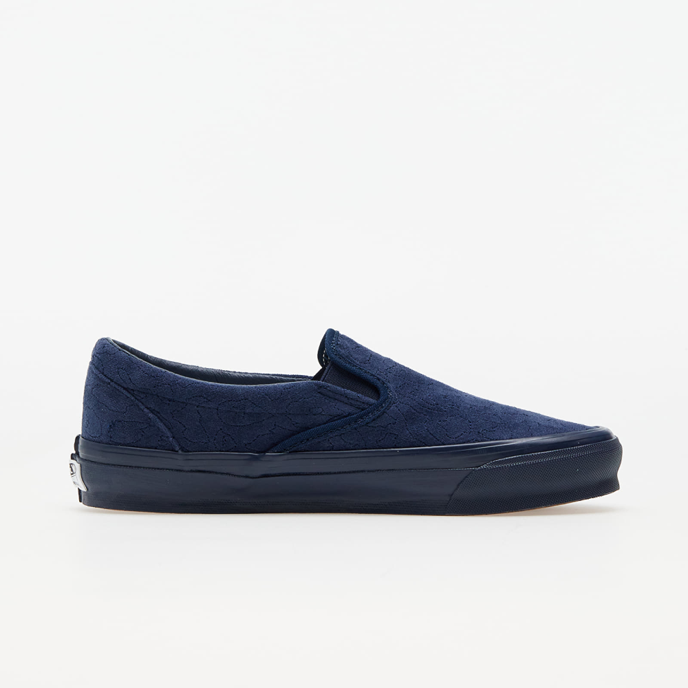 Vans OG Classic Slip On Velvet Embroidery Lx VN0A45JK9RG1 / blau