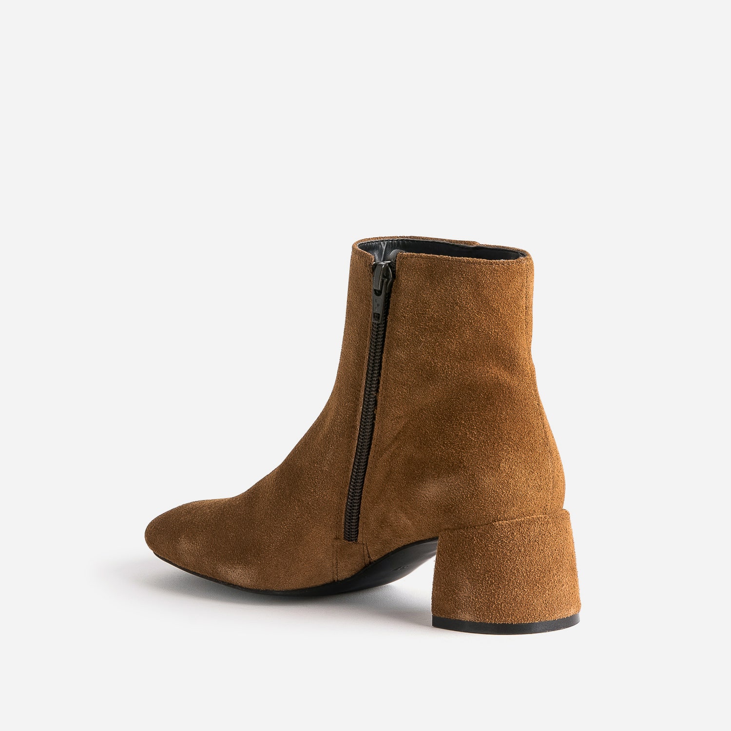 Boots camel en cuir velours à talon flare