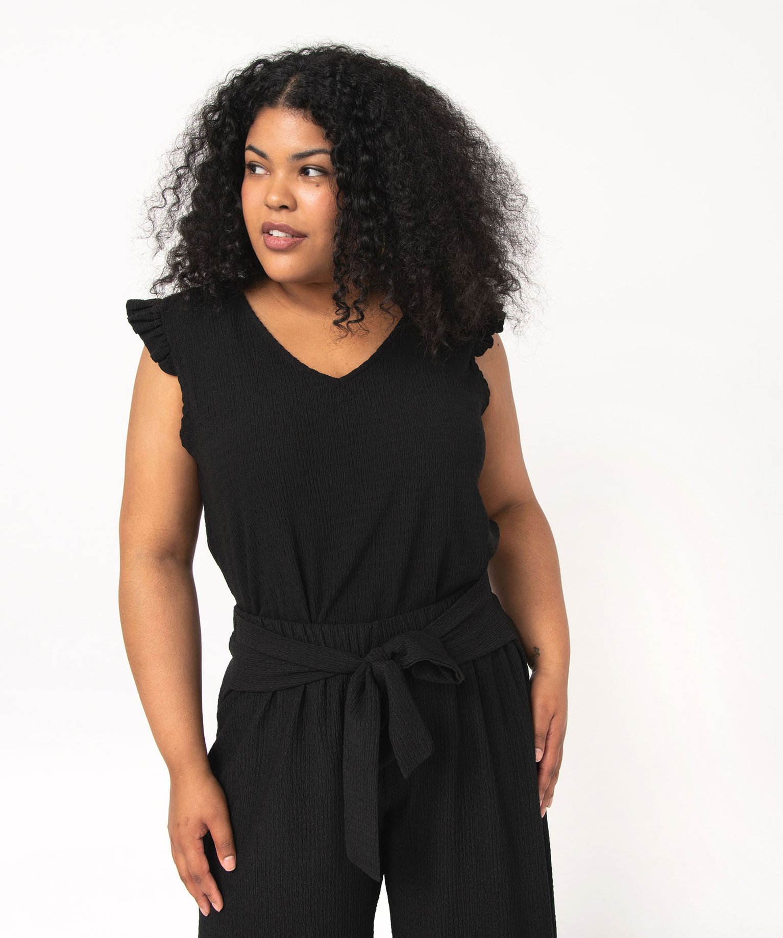 Tee-shirt col V avec volants aux emmanchures femme grande ta... noir | GEMO