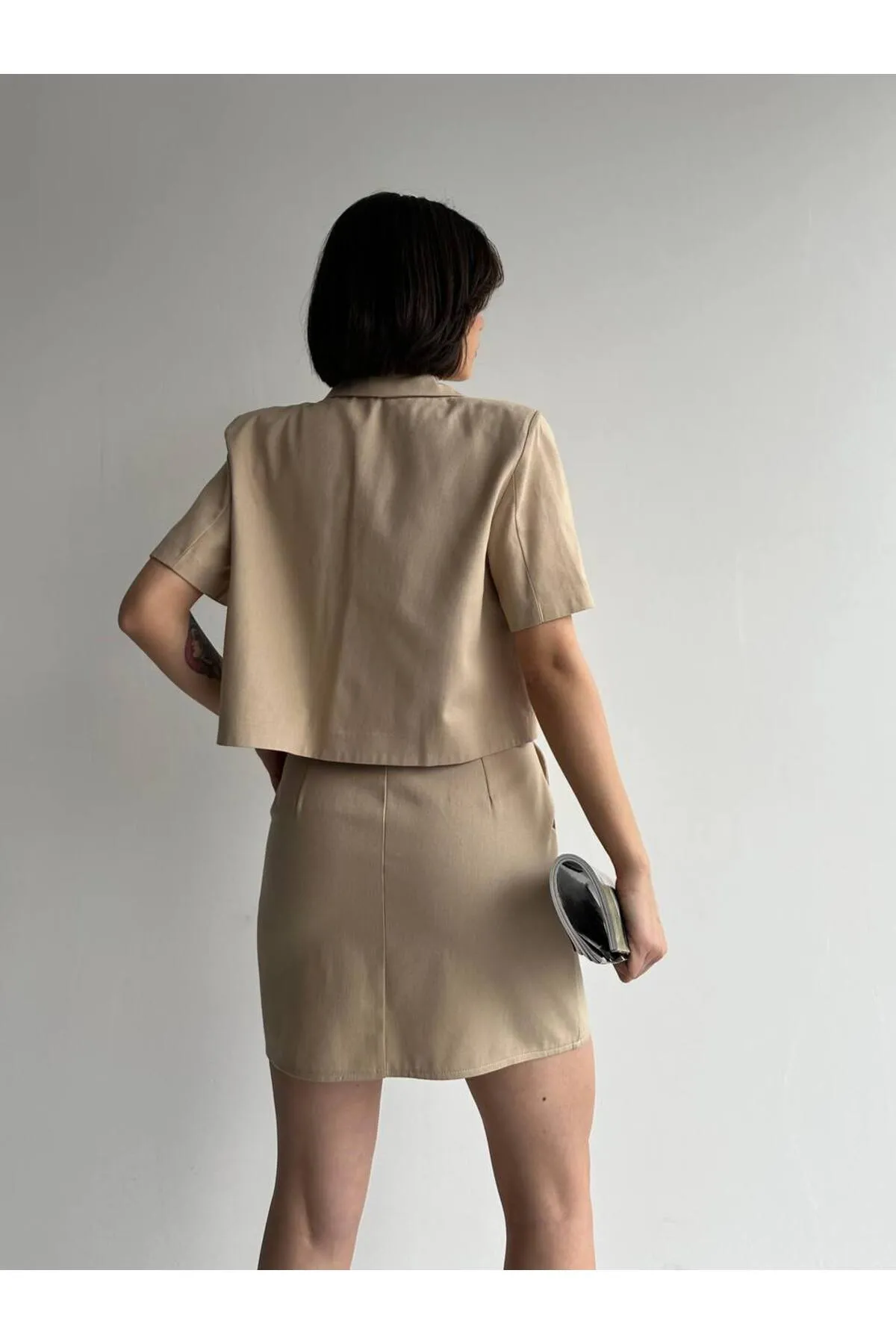 Laluvia  Nerzfarbenes Doppel-Set aus Gabardine-Rock und Jacke aus 100 % Baumwolle