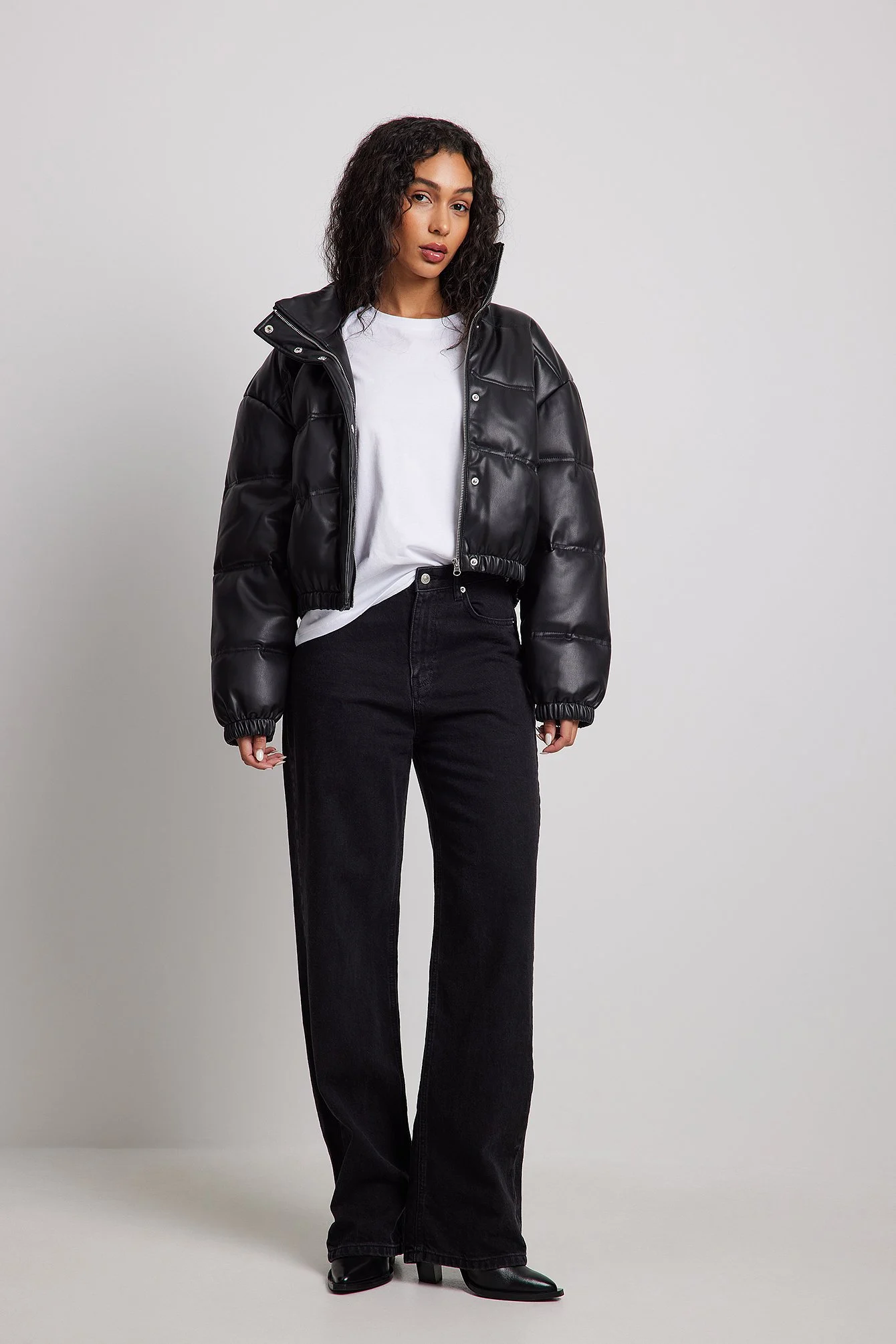 Gepolsterte cropped Jacke aus PU