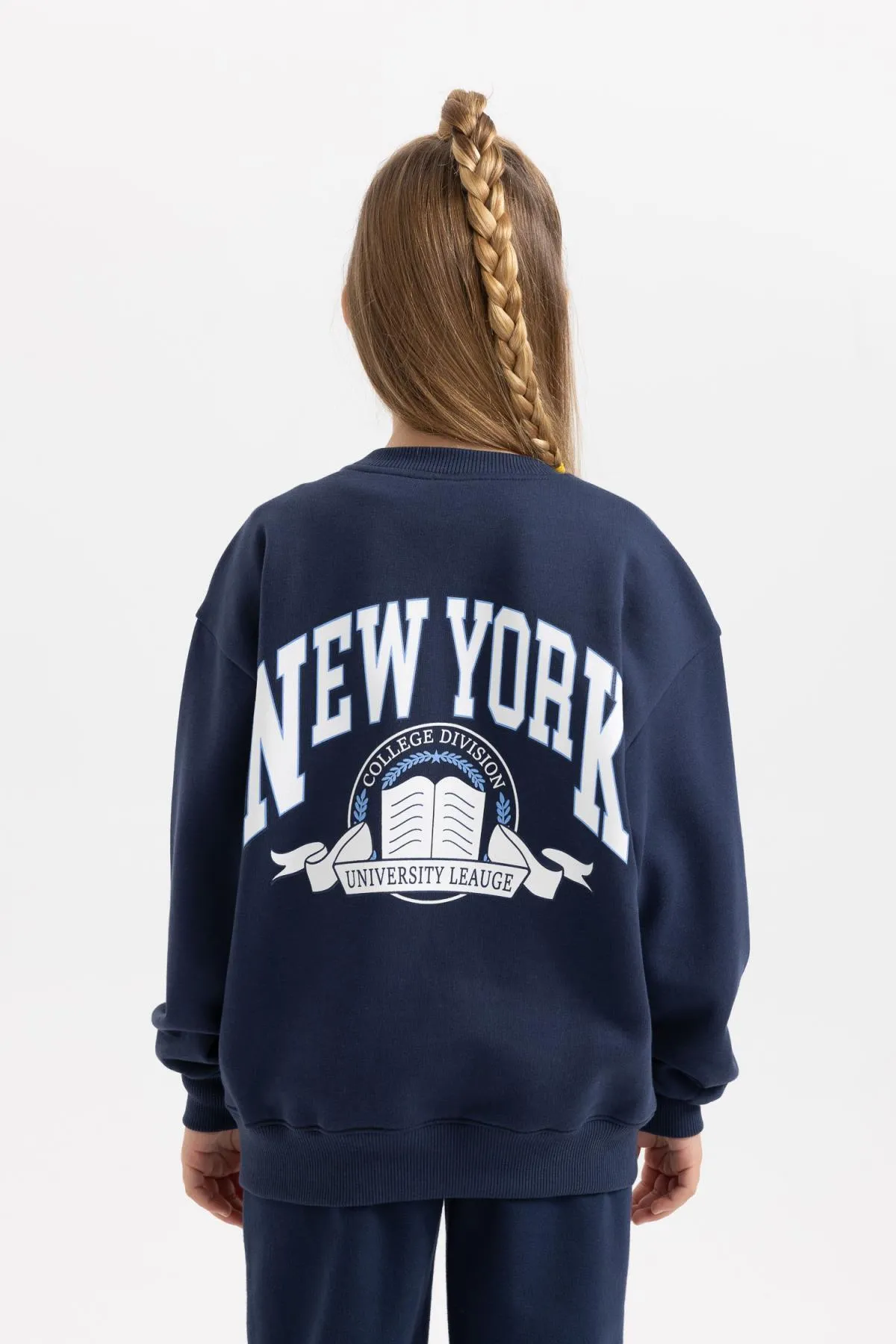 DeFacto  Dickes und weiches, pelziges Sweatshirt mit Rundhalsausschnitt für Mädchen - B2507a823wn