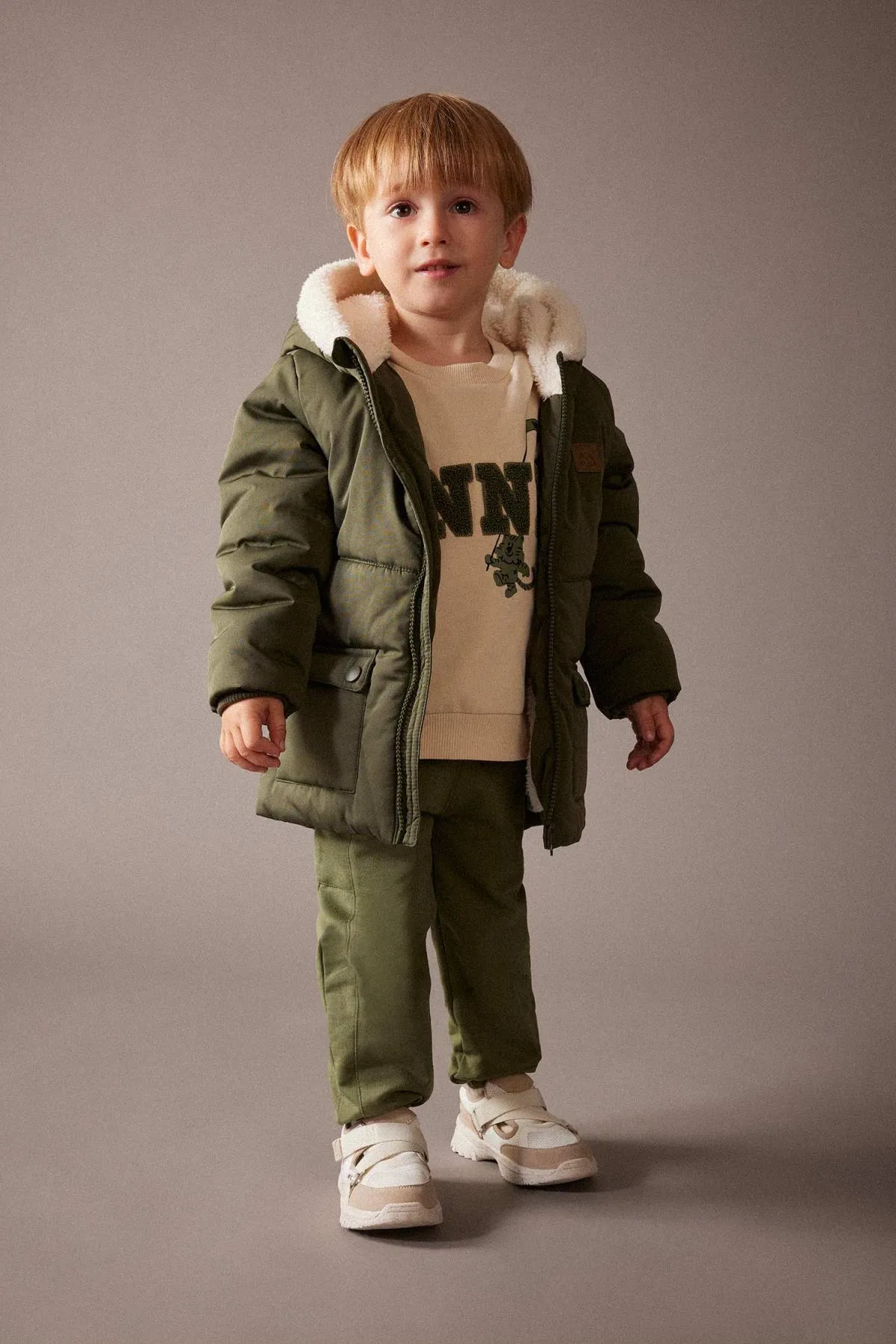 DeFacto  Wasserabweisende Steppjacke aus Fleece für Babys (J) Century mit Kapuze A2843a523cw