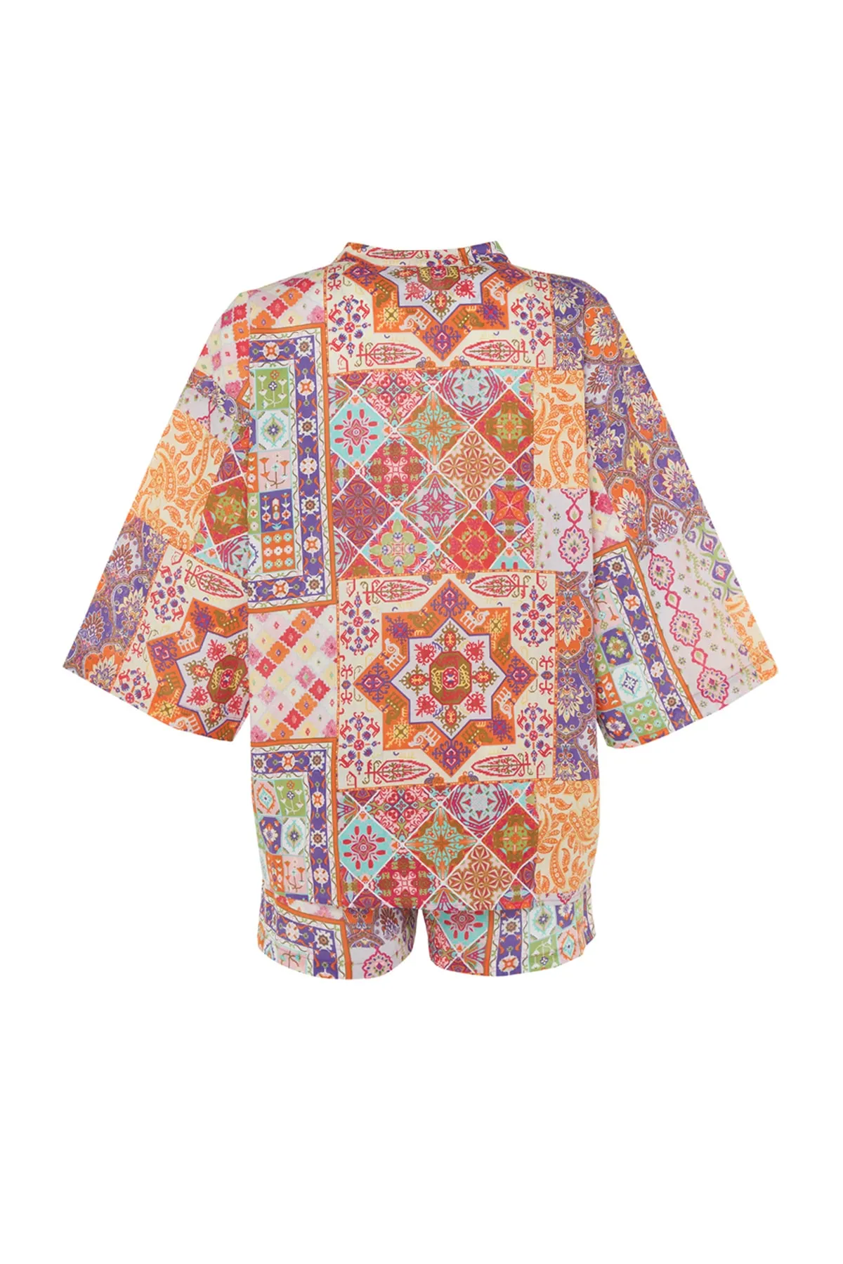 Trendyol Collection  Set aus Hemd und Shorts aus 100 % Baumwolle mit ethnischem Muster TBESS23AU00010
