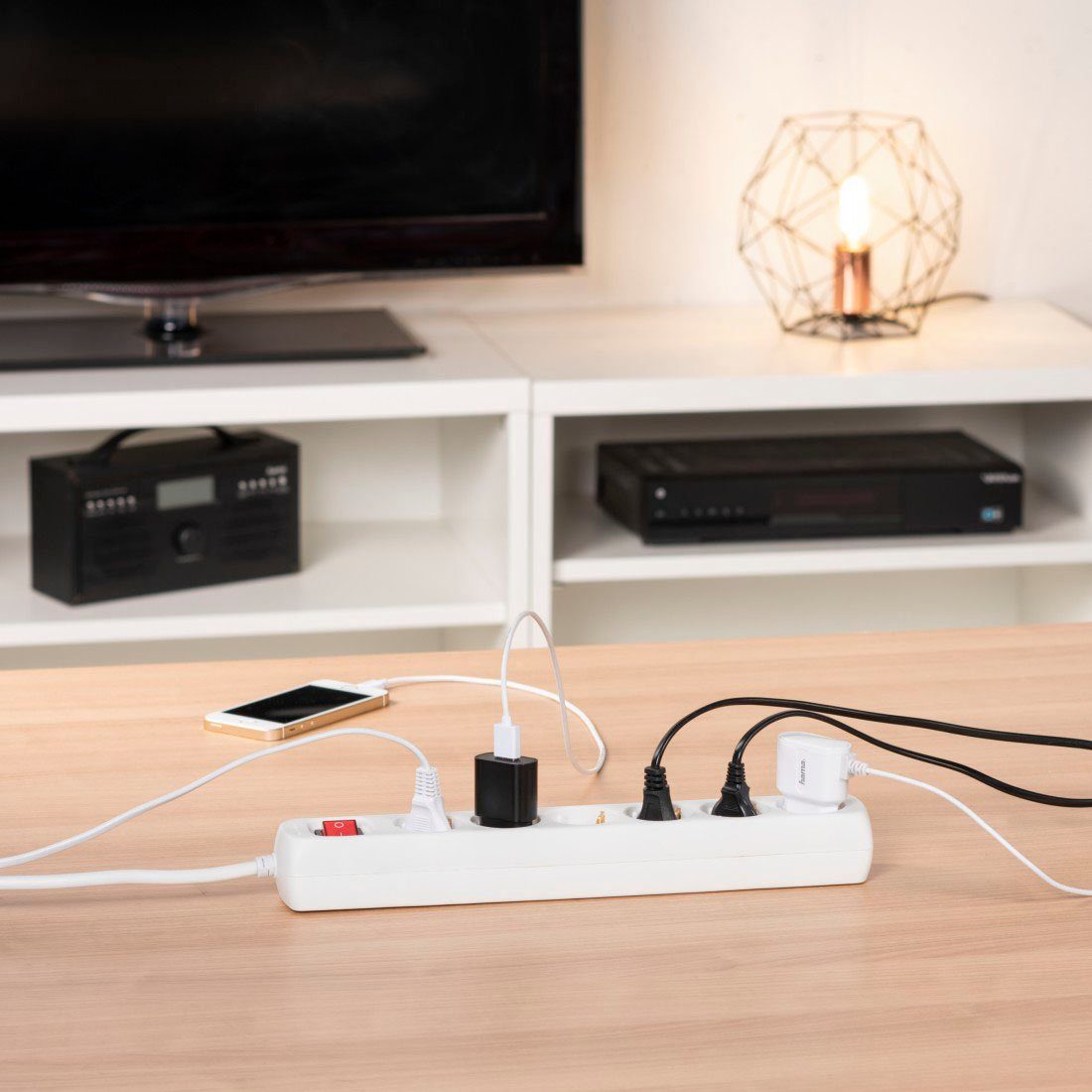 Hama Mehrfachsteckdose, 6-fach, Steckerleiste mit Schalter, 3 m Kabel Steckdosenleiste 6-fach (Kabellänge 3 m)