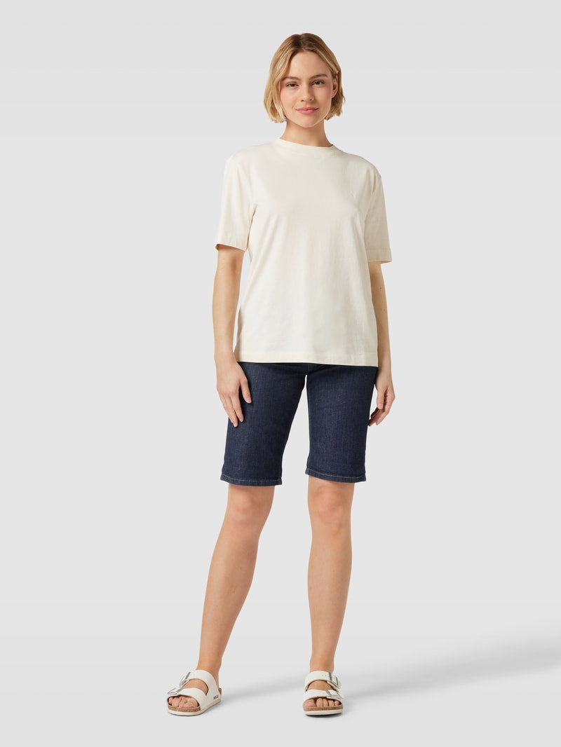 Jeansshorts mit Label-Patch in blau