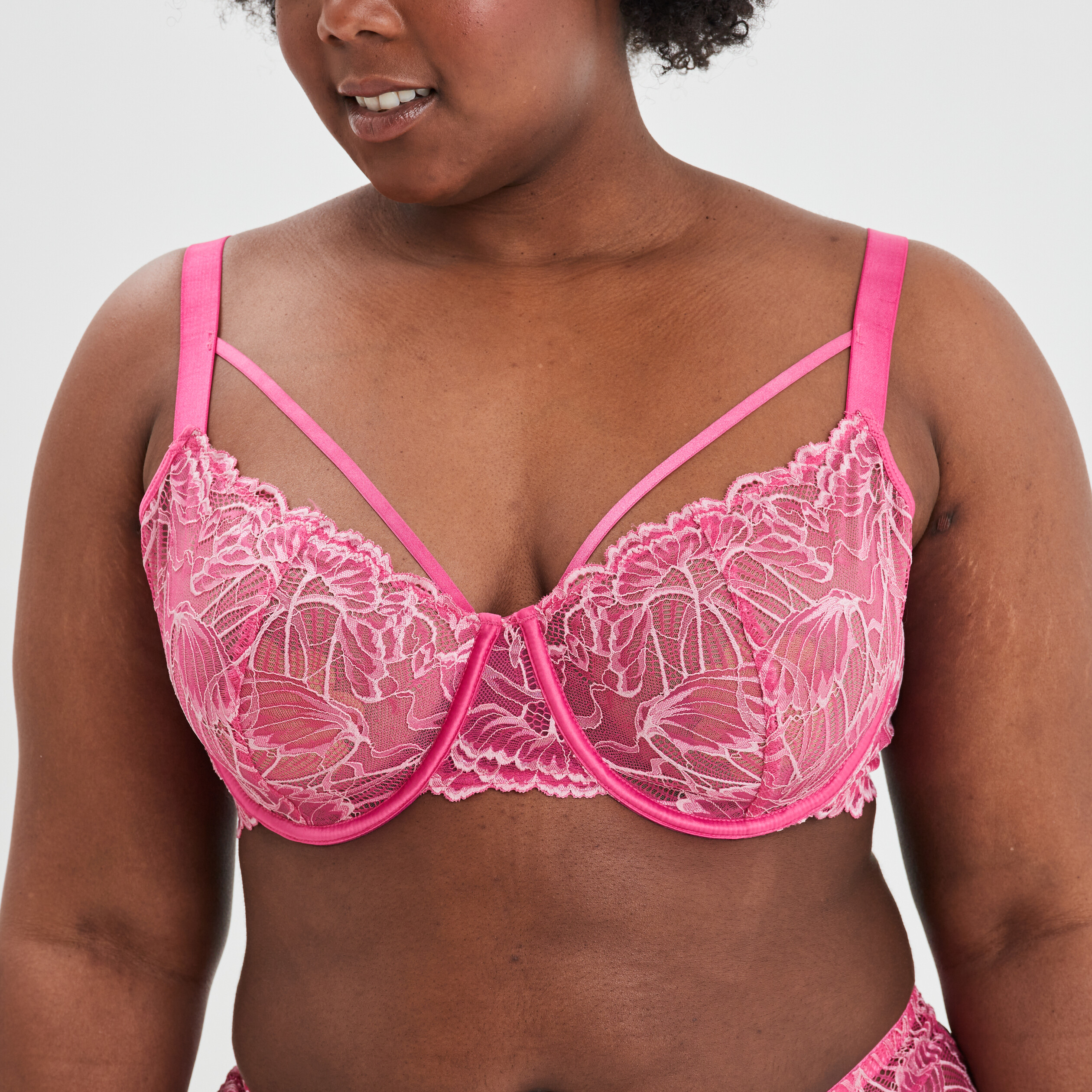 Soutien-gorge emboîtant dentelle rose fushia femme grande taille | La Halle