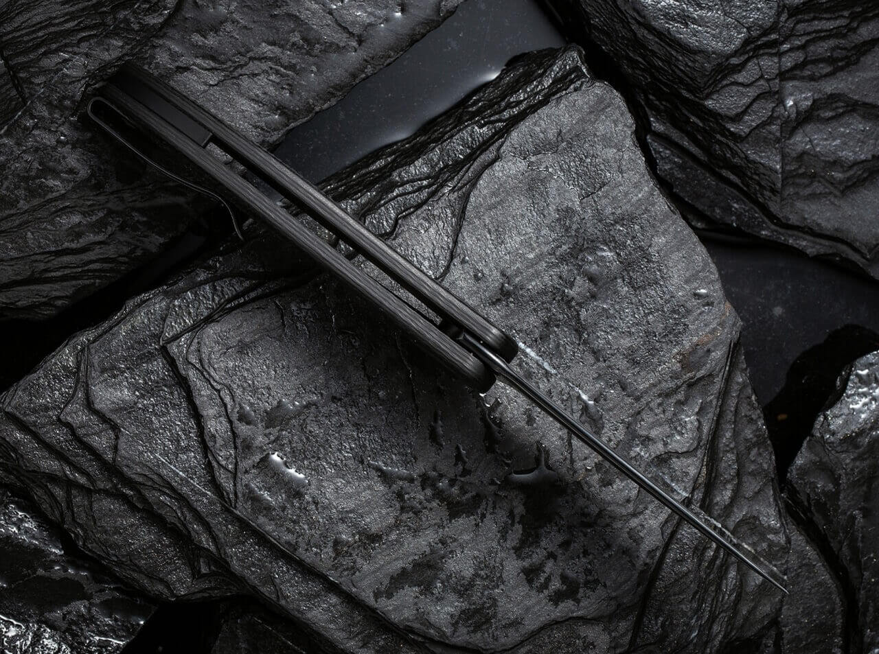 Synergy 3 Damascus G10 CF Black Trailing Point