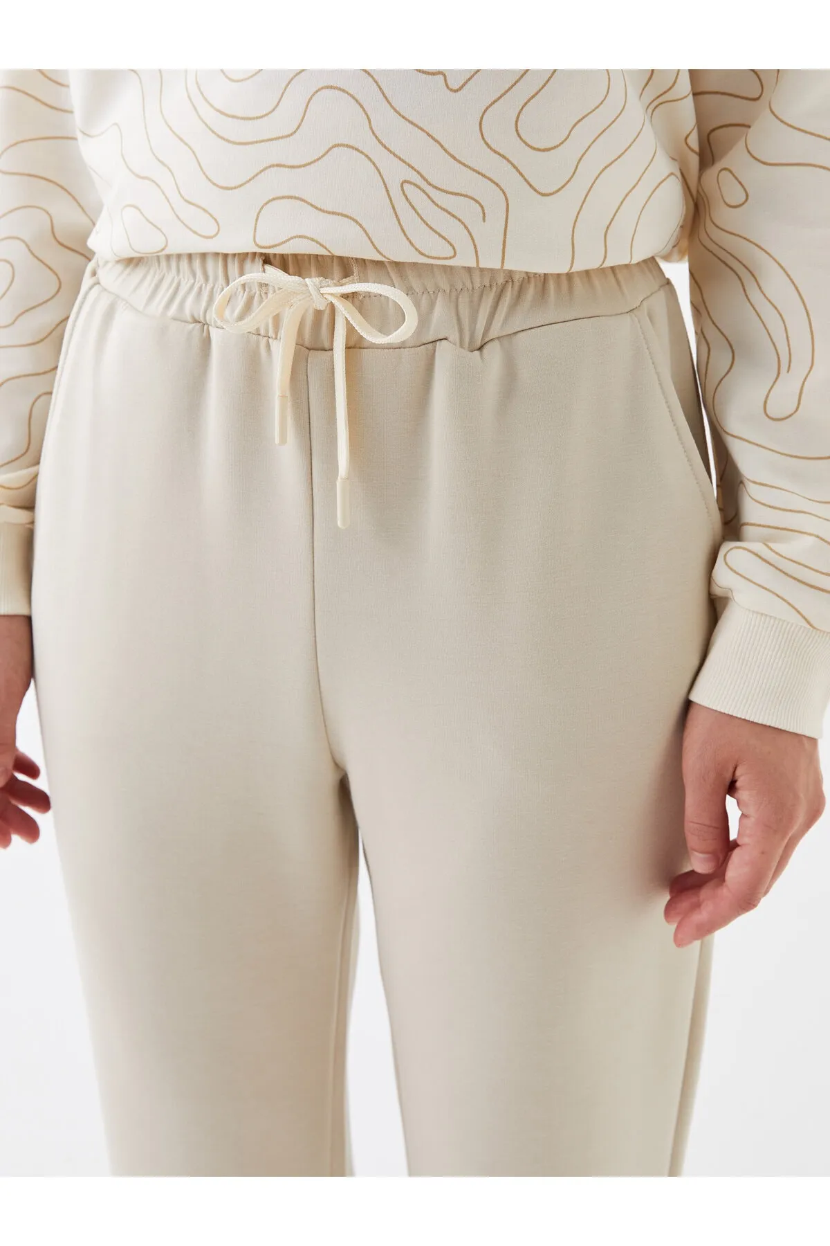 LC Waikiki  Einfarbige Jogginghose für Damen mit elastischem Bund