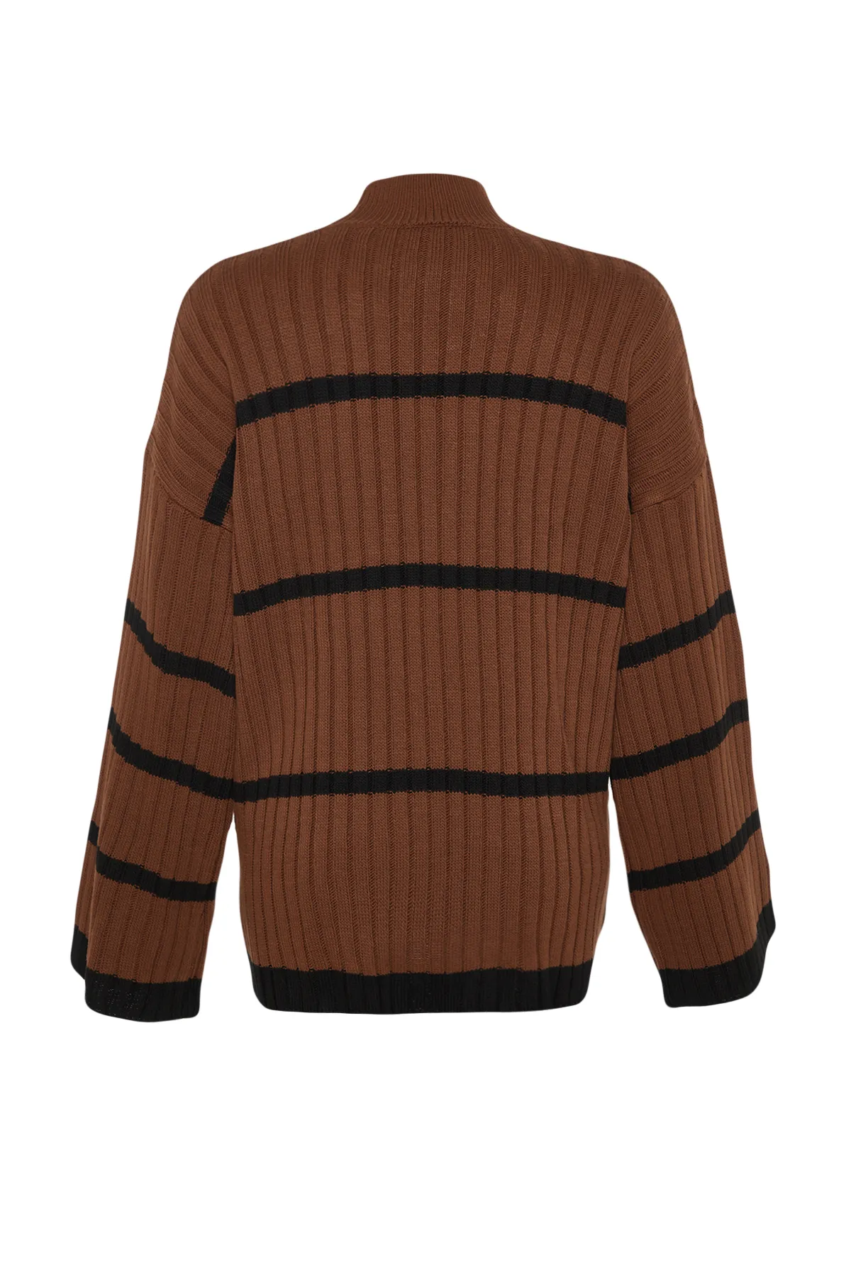 Trendyol Collection  Zimtfarbener Strickpullover mit weiter Passform TWOAW24KZ00557