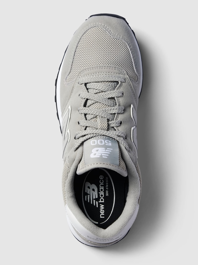 Sneaker mit Label-Detail in hellgrau