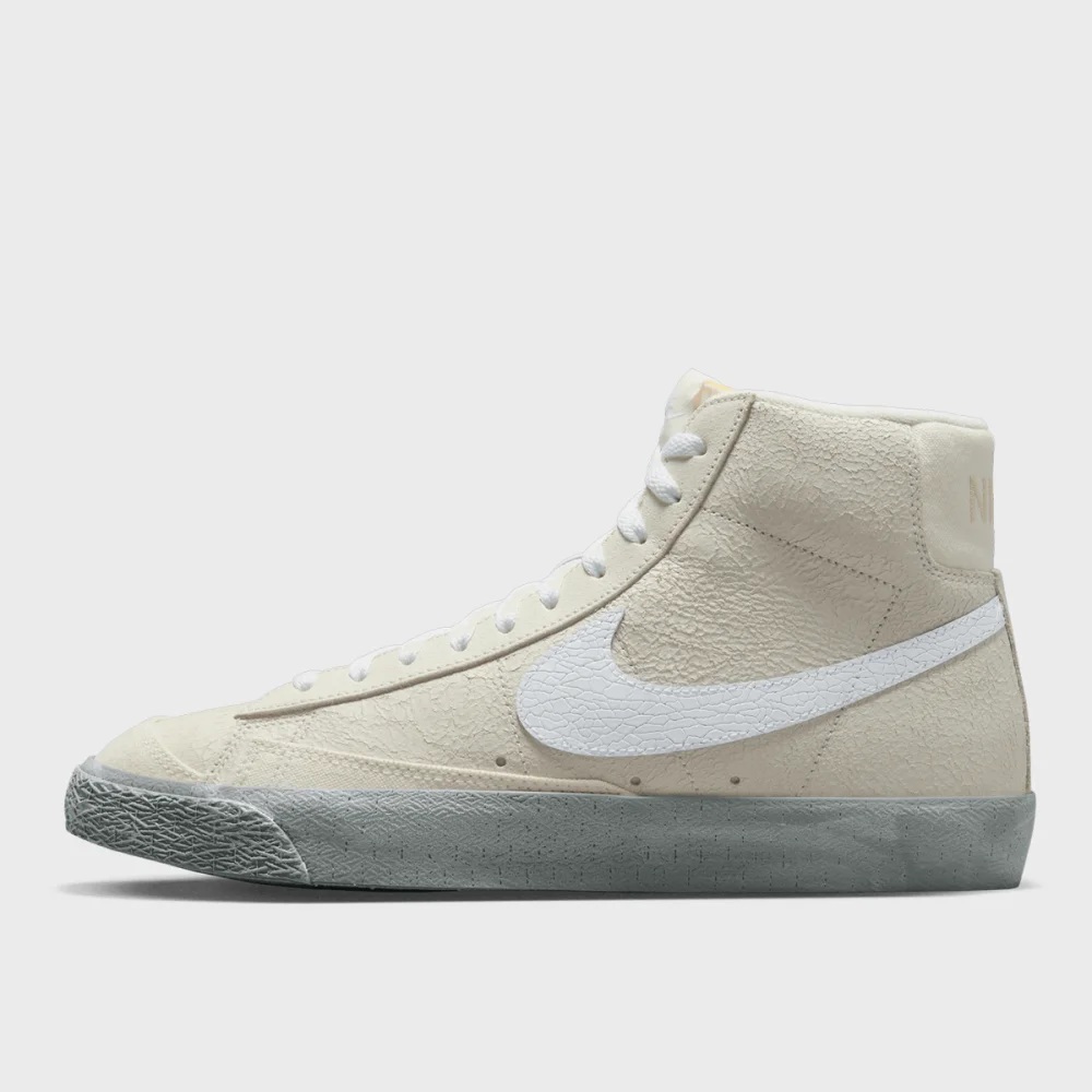 Nike Blazer Mid 77 EMB DV0797-100 / weiss