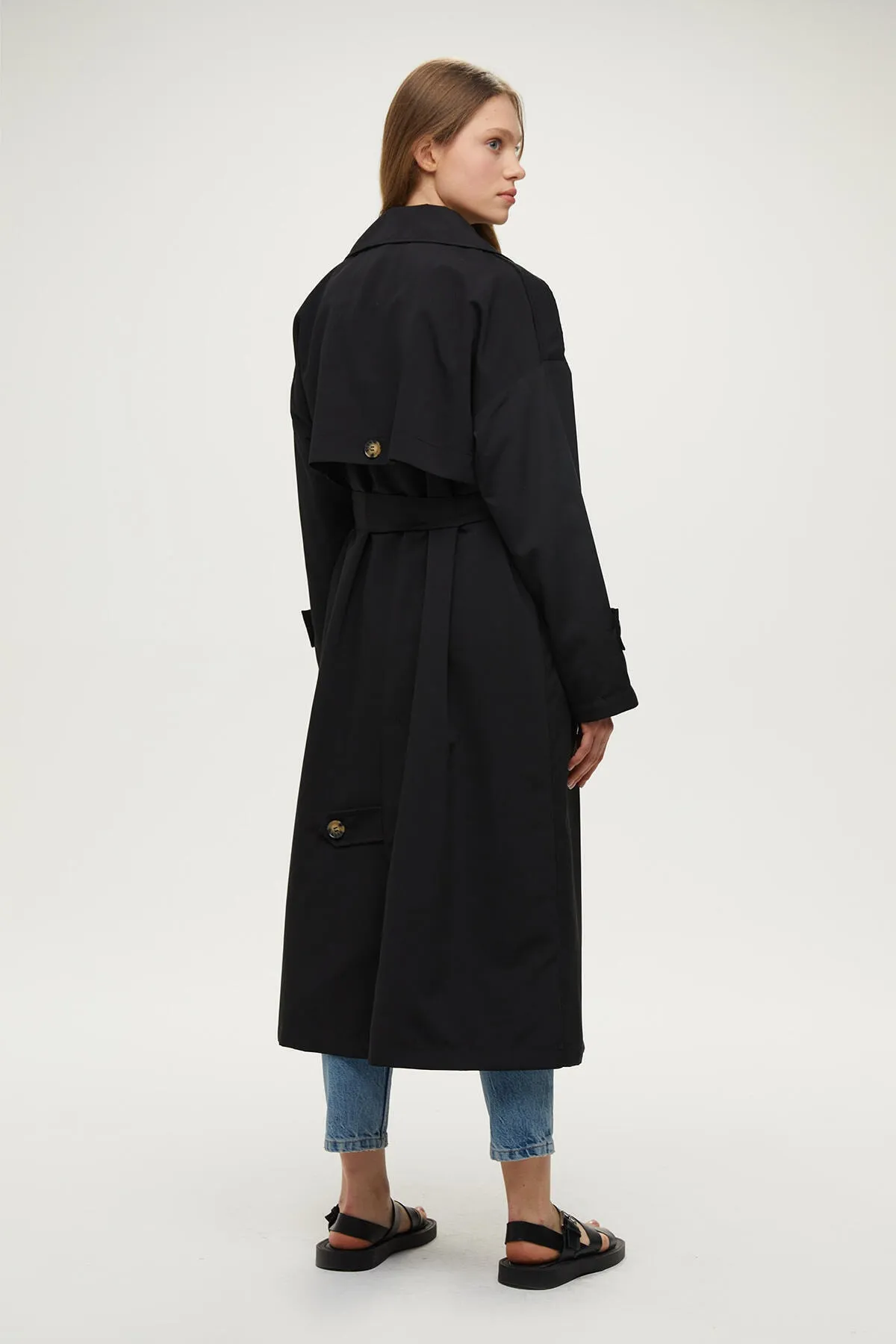 Manuka  ZWEIREIHIGER TRENCHCOAT MIT KNÖPFEN SCHWARZ