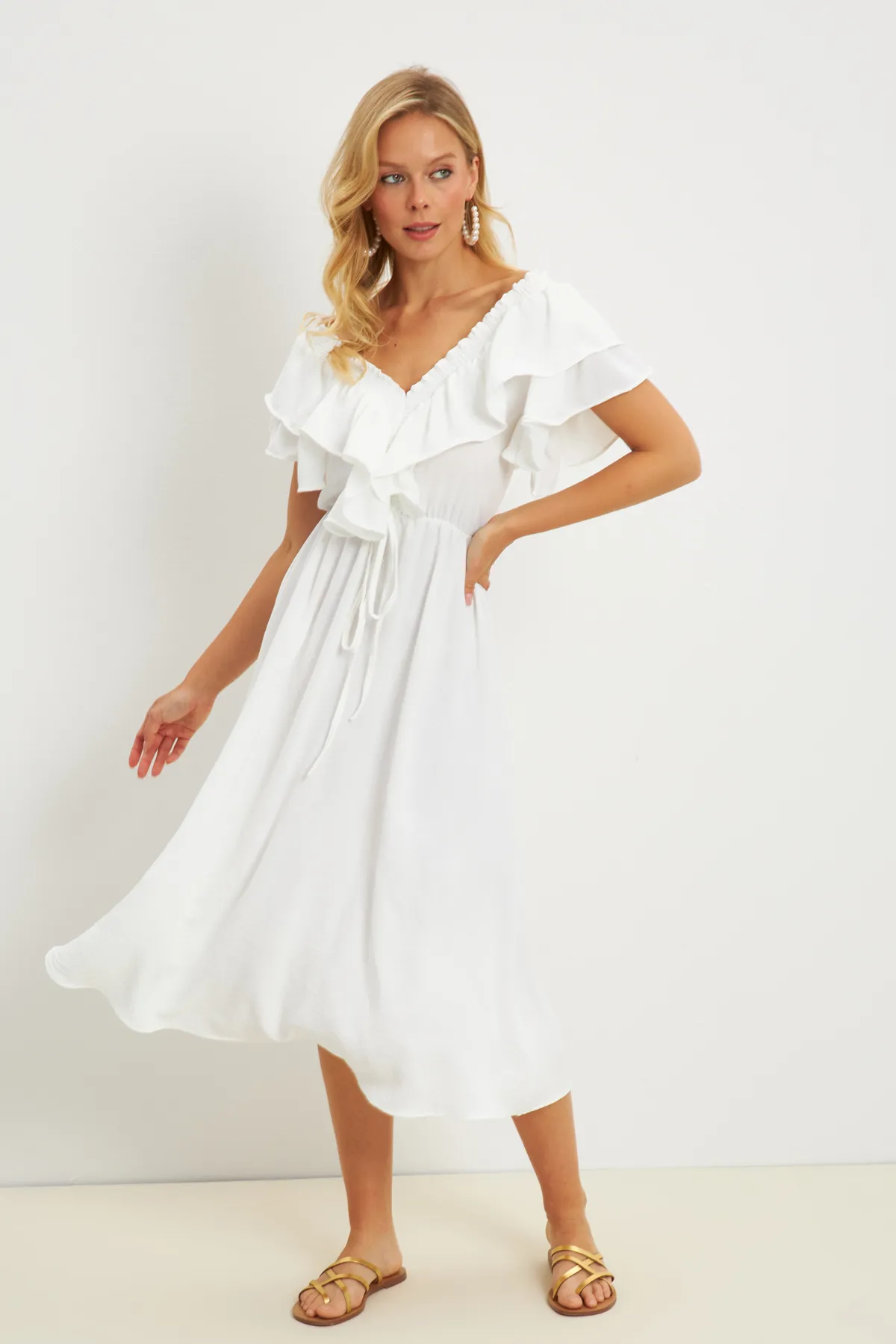 Cool & Sexy  Weißes Damenkleid mit V-Volant vorne und hinten KS113