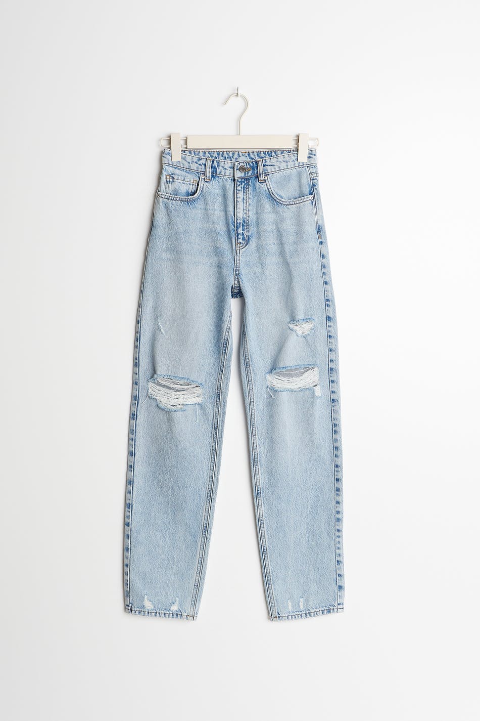 Straight 90s jeans